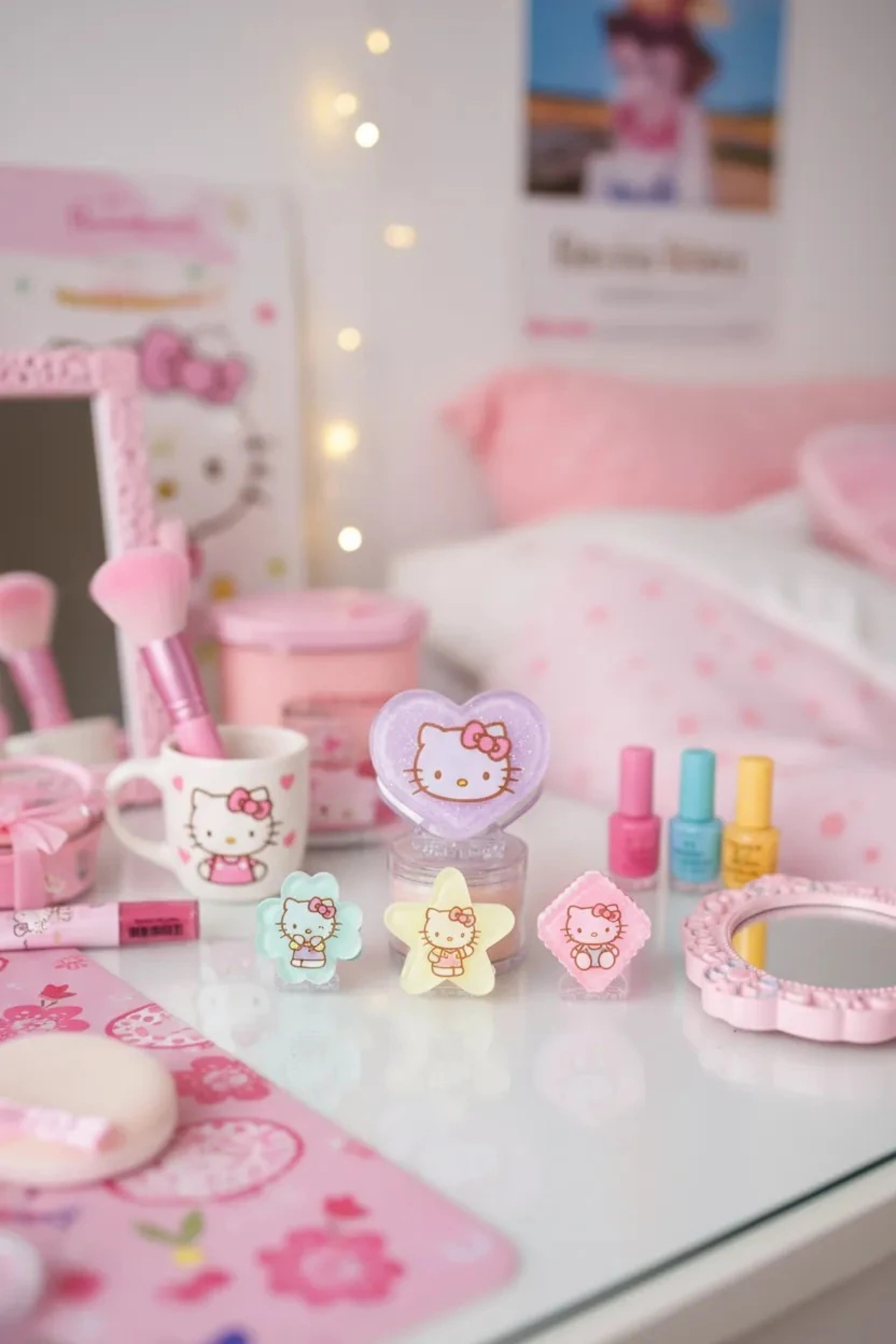 Hello Kitty × たまくまちゃん 携帯ストラップ 全7色セット 1_org_zoom.jpg