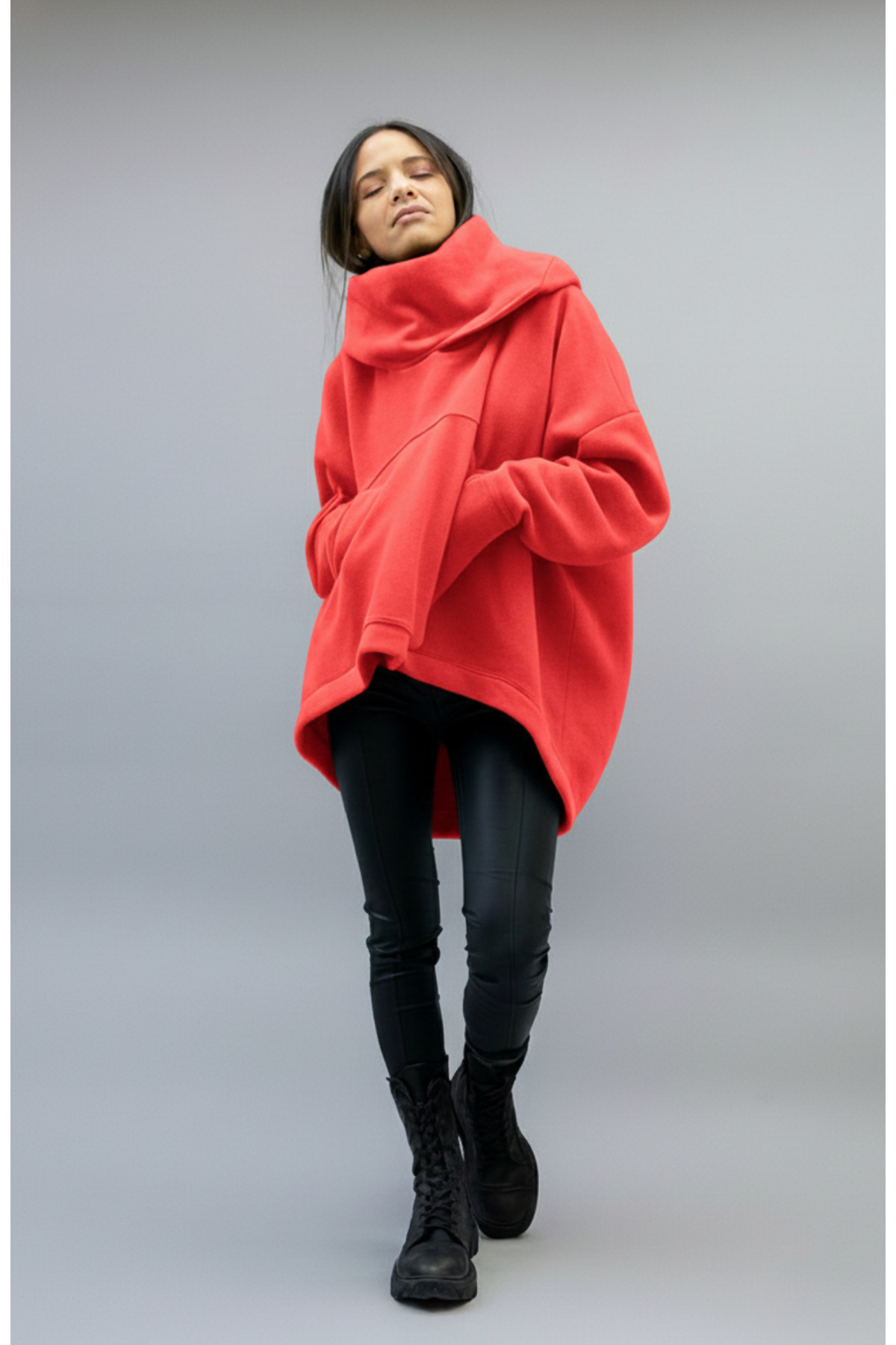 Kadın Oversize Kapüşonlu Asimetrik Kesim Sweatshirt – Yumuşak Kumaş, Rahat Kalıp K25 3020 — قرمز — تصویر 2 از 4