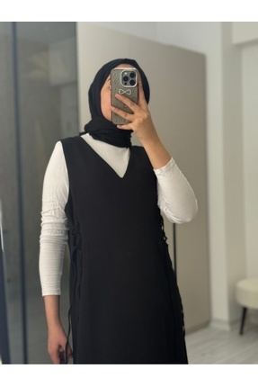Ediva wears Rib Dokuma Jile