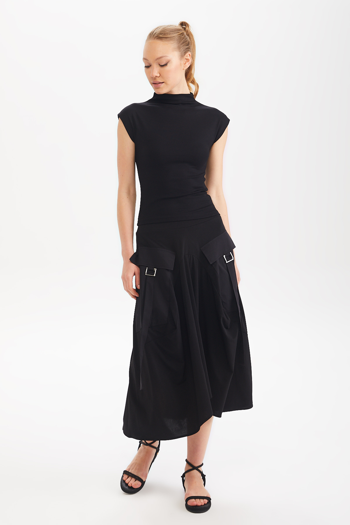 Poplin Garni Detailed Cargo Pocket Shalwar Cut Midi Skirt