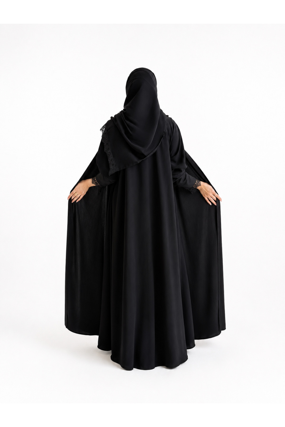 عبايه ساده سوداء