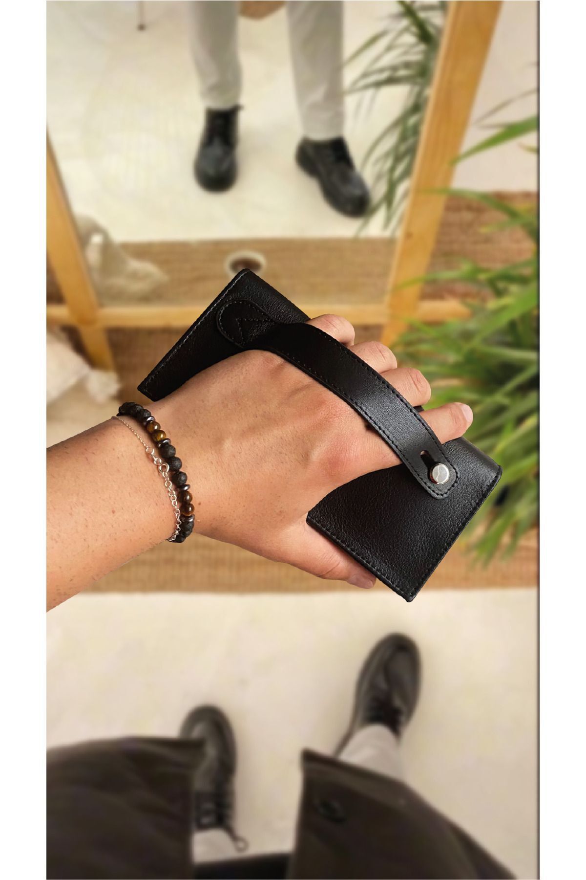 AKING HAKİKİ DERİ MIKNATISLI EL TUTMALI TELEFON BÖLMELİ CÜZDAN görsel 3