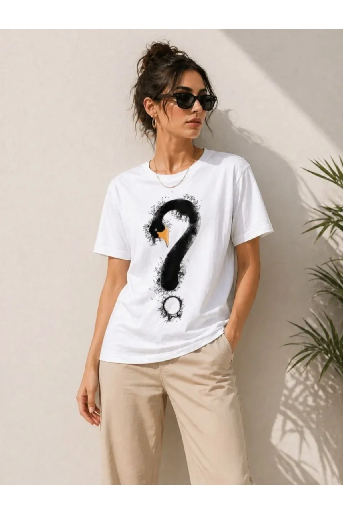 Kuğu Figürlü Soru İşareti Baskılı Tişört Kısa Kol T-Shirt - Beyaz