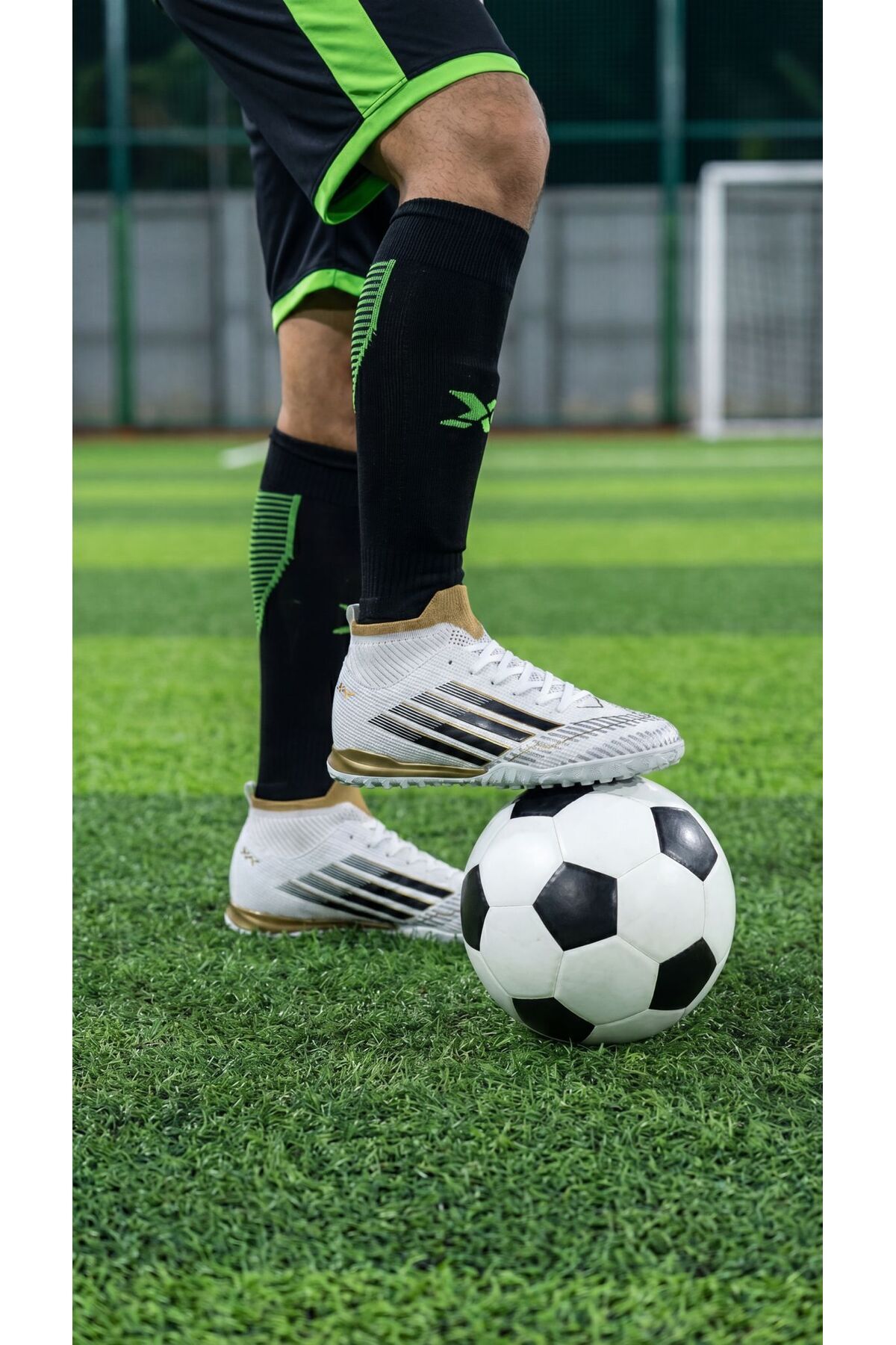 QUNDIR Erkek Triko Çoraplı Halı Saha Krampon Futbol Spor Ayakkabısı