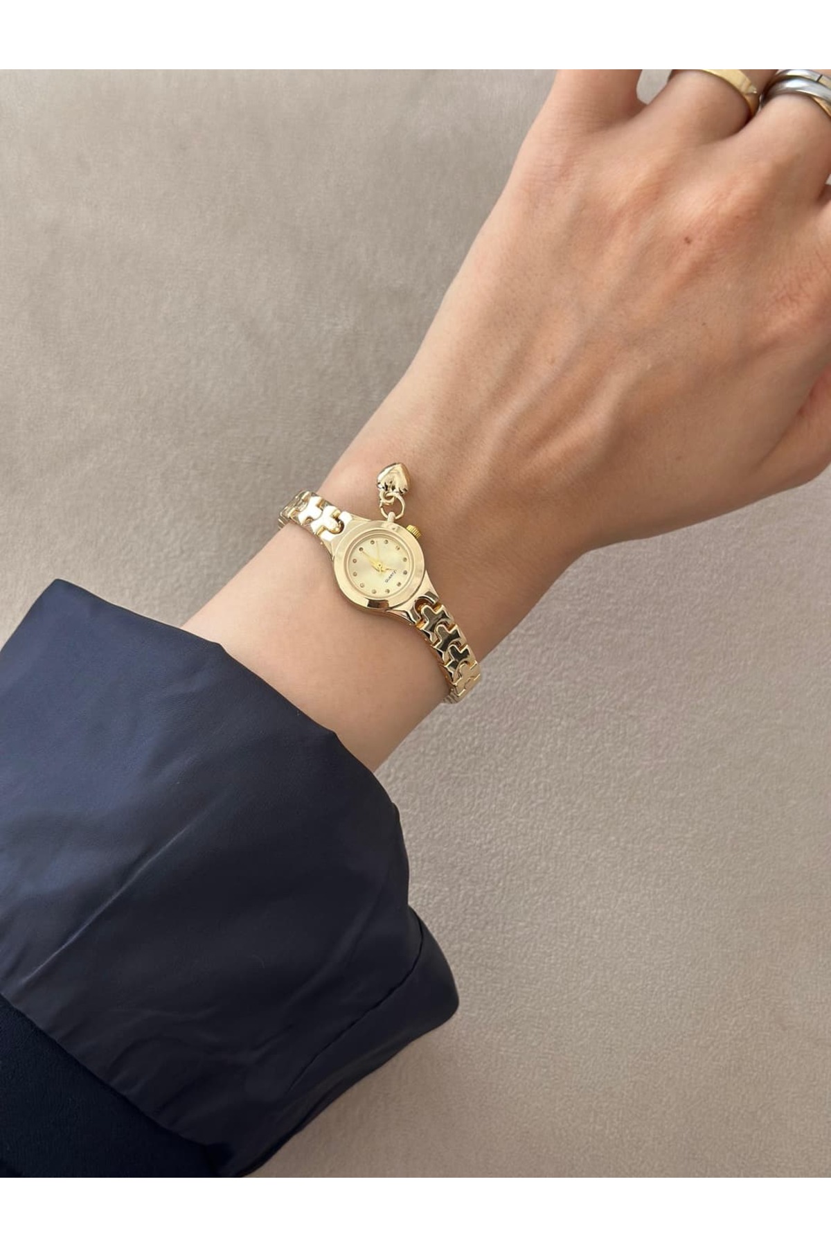 MERW Gendry Model Gold Sarı Renk Vintage Seri Metal Kordon Kadın Kol Saati