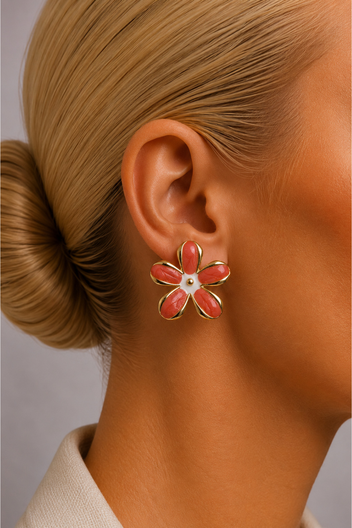 Amélie Steel Flower Earrings - Coral Pink Studded Women's Earrings