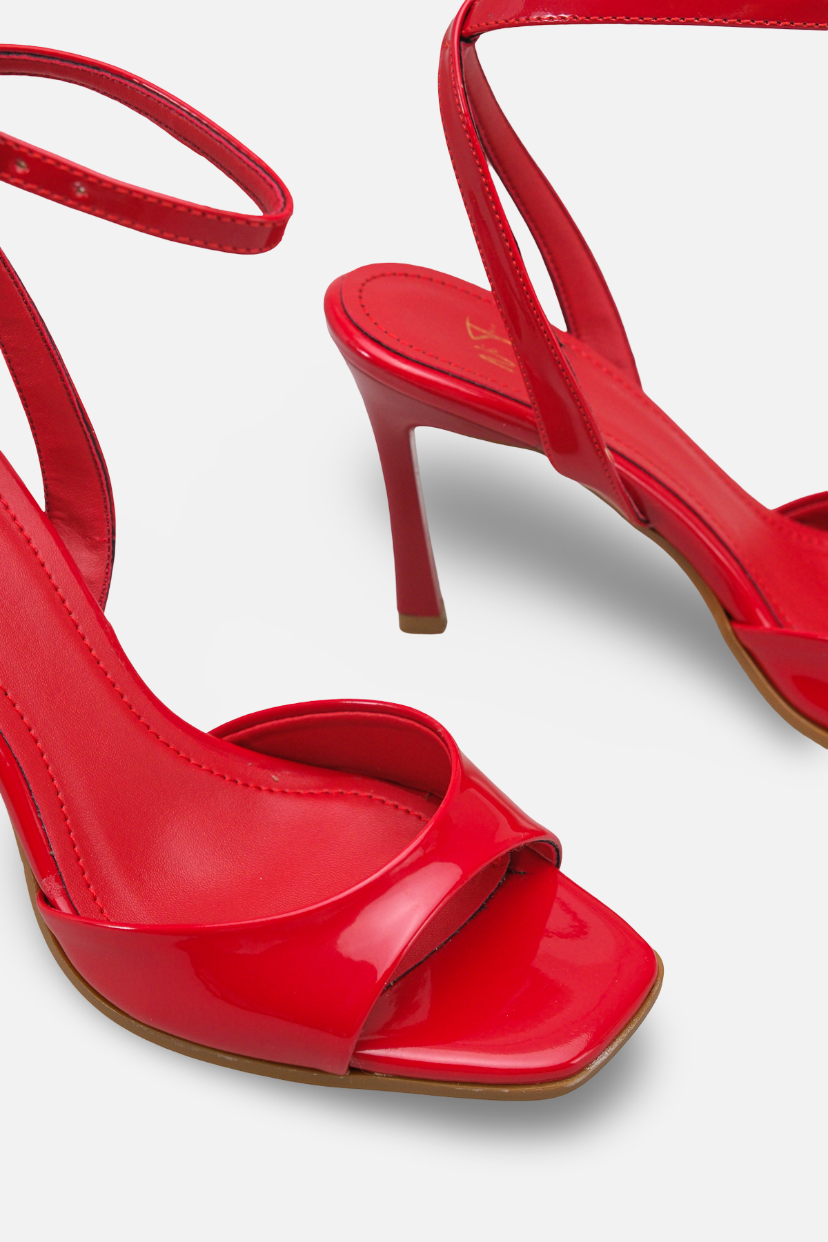 NITU Shoes Kırmızı Rugan Bilekten Bağlamalı Yüksek Topuklu Ayakkabı görsel 5