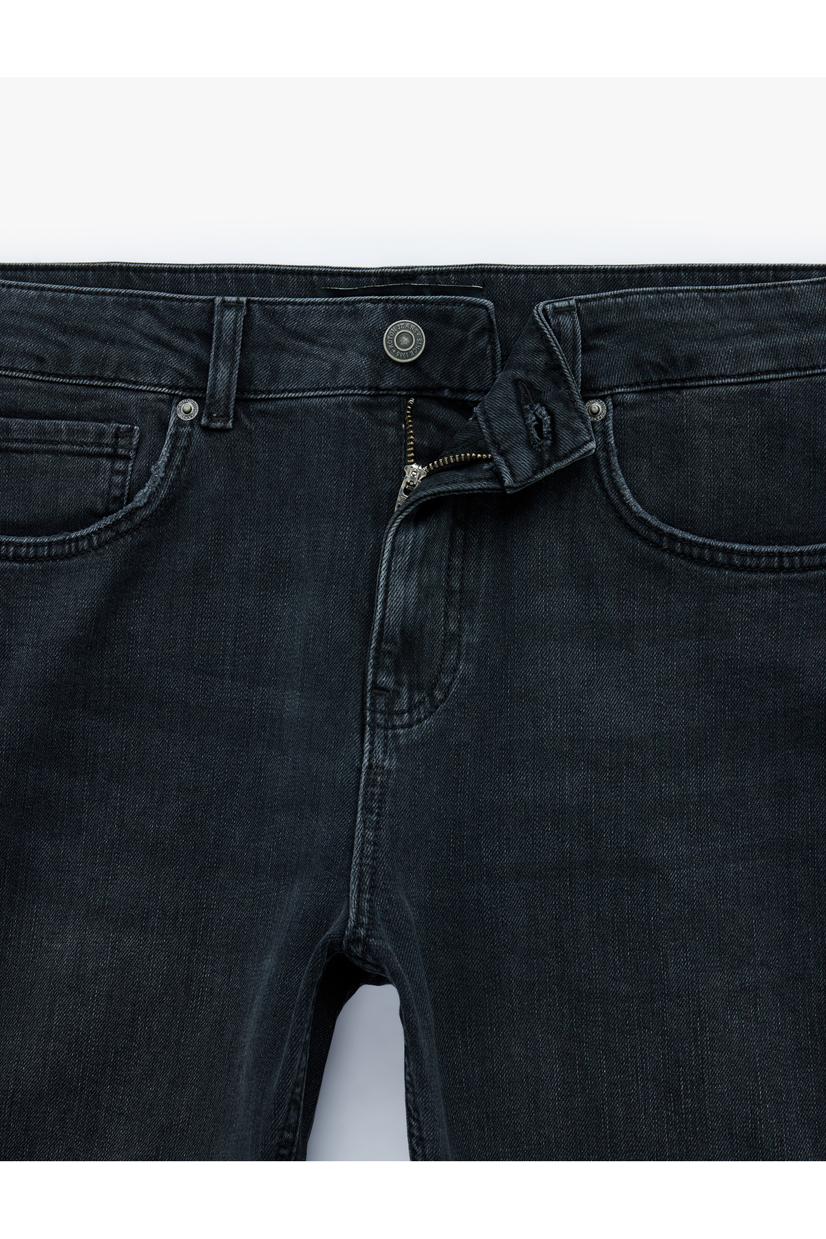 Koton Normal Bel Pamuklu Cepli Bermuda Slim Fit Jean Şort görsel 4