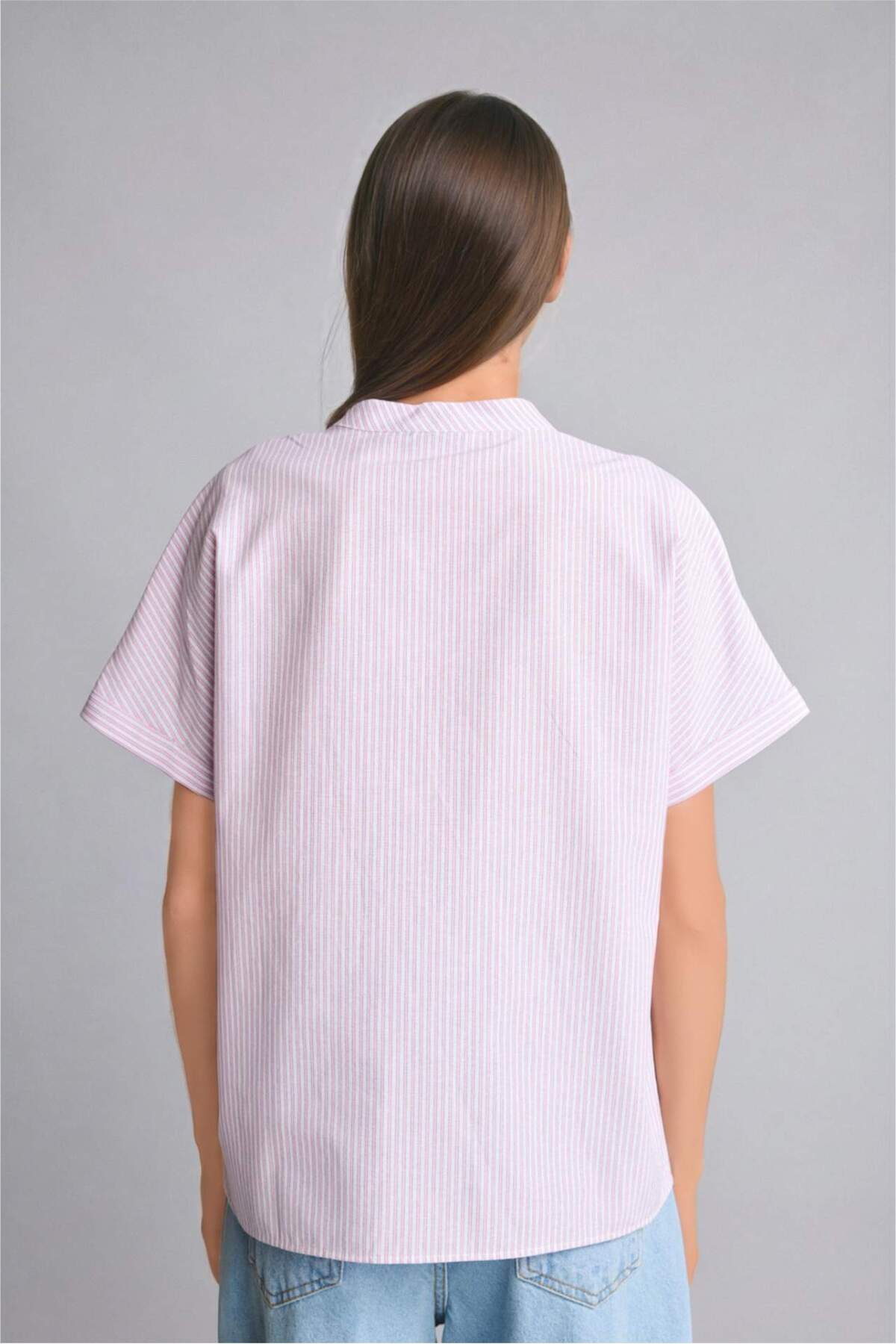 DeFacto Regular Fit Bisiklet Yaka Kısa Kollu Açık Pembe Çizgili Gömlek H8693AX26HS görsel 5
