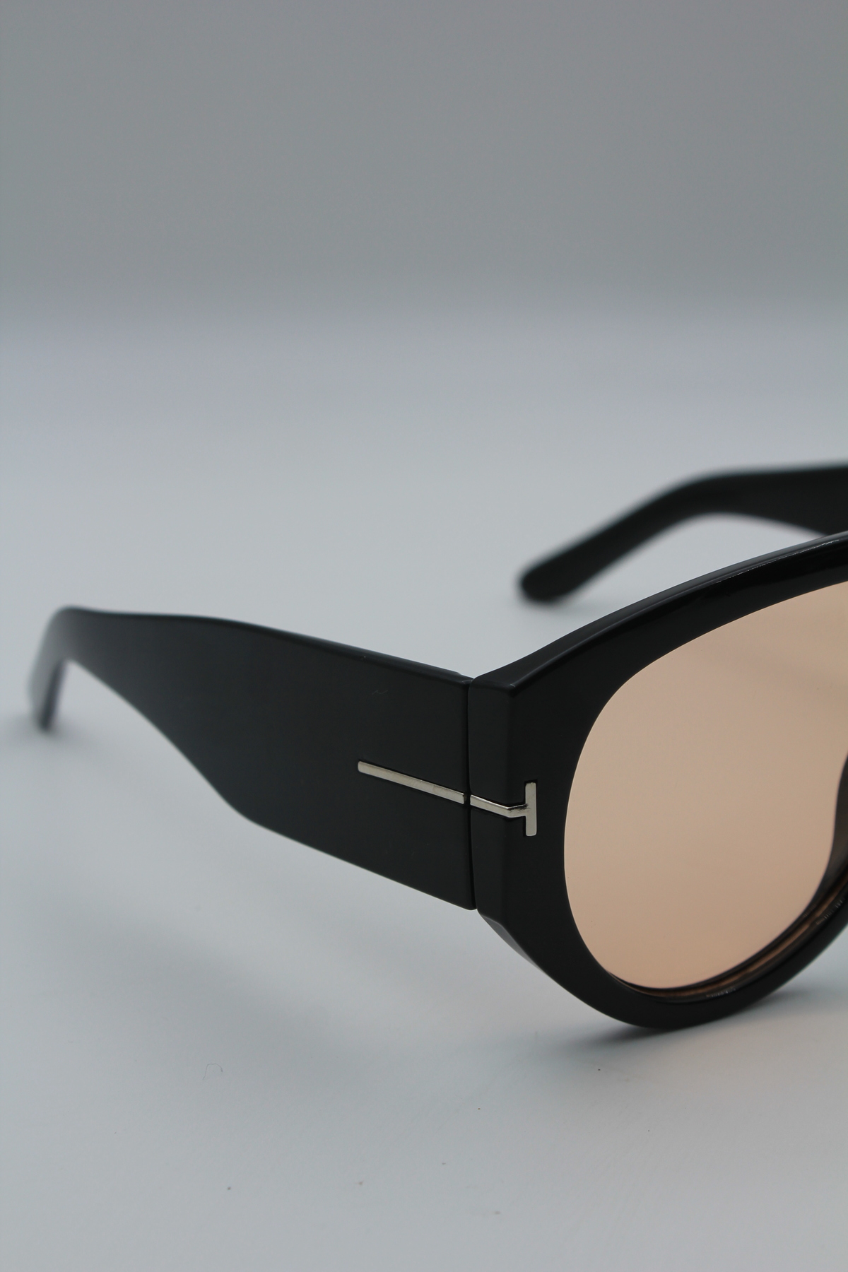MissBella Eyewear - BOLD Kalın Siyah Kemik Çerçeveli Retro Kadın Güneş Gözlüğü görsel 5