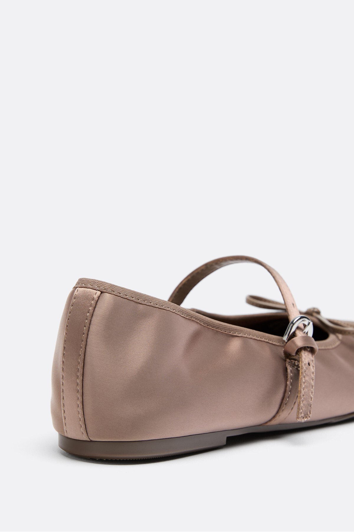 Stradivarius Saten tokalı babet görsel 3