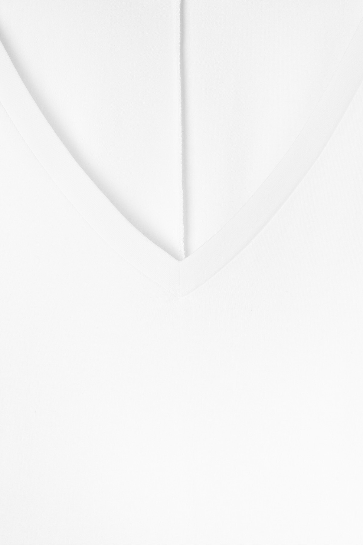 Stradivarius V Yaka Yarasa Kollu T-Shirt görsel 8