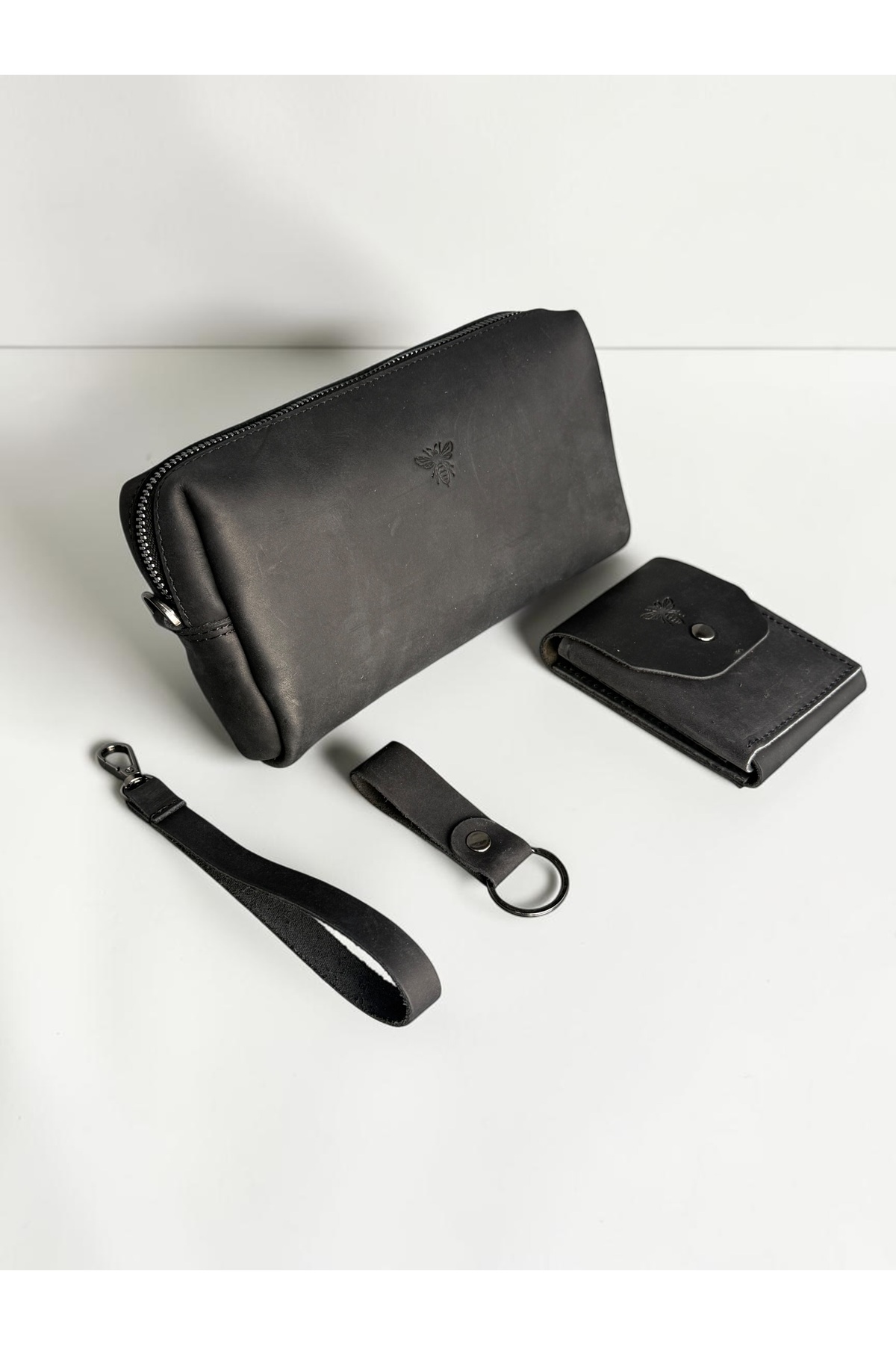 BeeBlack %100 Hakiki Crazy Dana Derisi Pirana Model (El Çantası , Cüzdan , Anahtarlık) SET'İ şık minimalist görsel 5