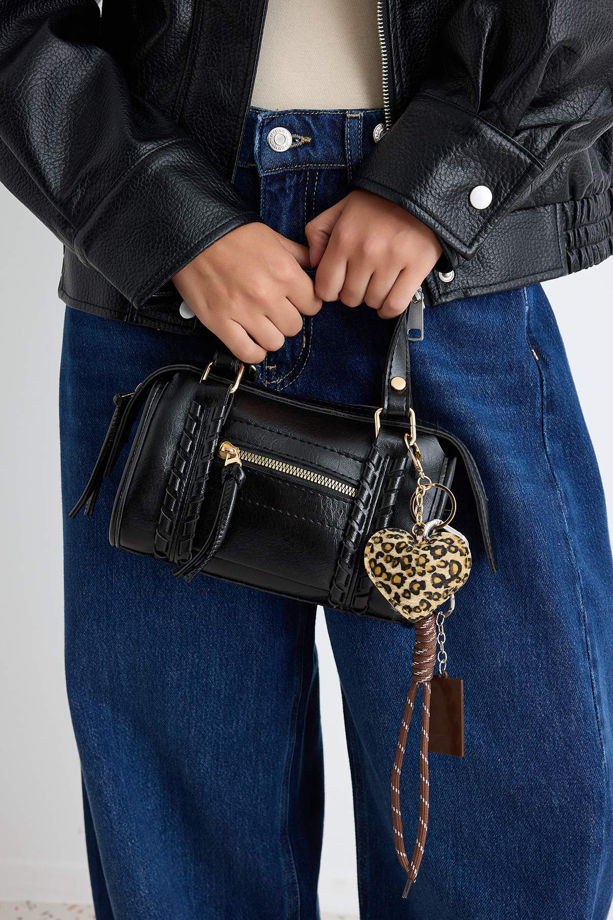 Trendyol Shoes Black Charm Detailed Women's Mini Shoulder Bag Takaw27Oc00047