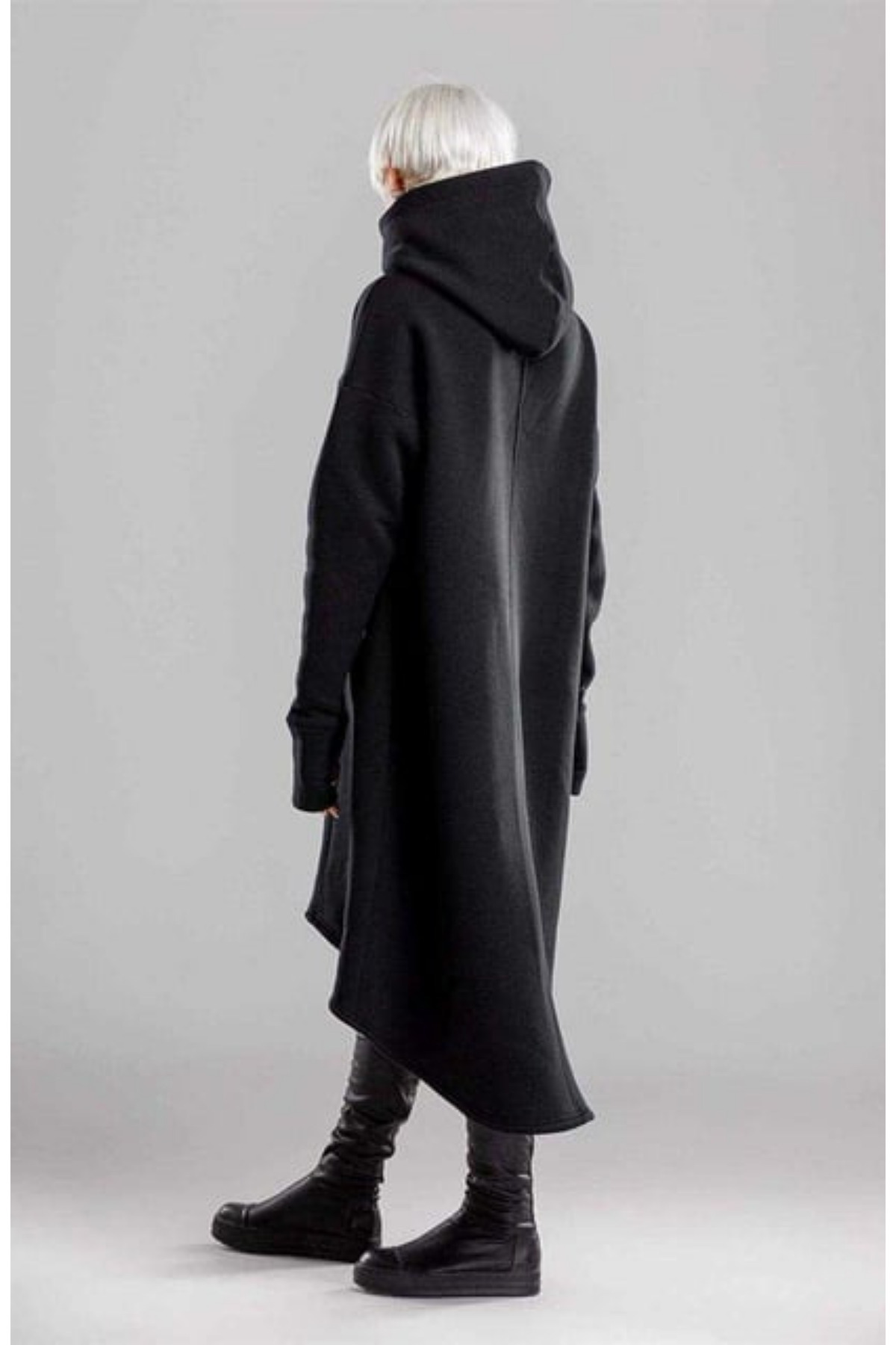 Kadın Asimetrik Kesim Oversize Kapüşonlu Sweatshirt Elbise- K24 3020 — مشکی — تصویر 5 از 6