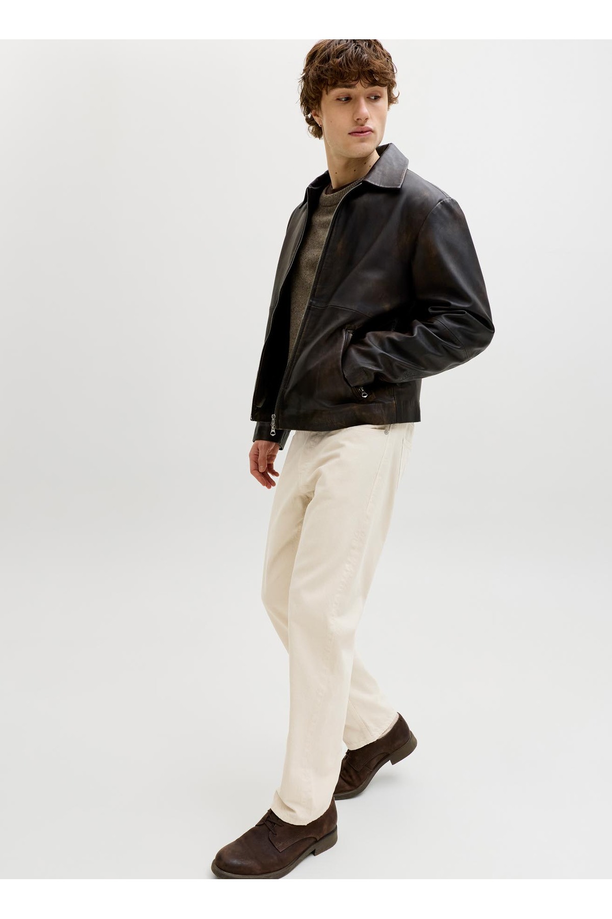 شلوار جین مردانه مدل Off White Relaxed کد ۱۲۲۸۹۵۳۰ JJICHRIS JJORIGINAL SQ ۸۱۳ جک اند جونز شلوار Jack & Jones