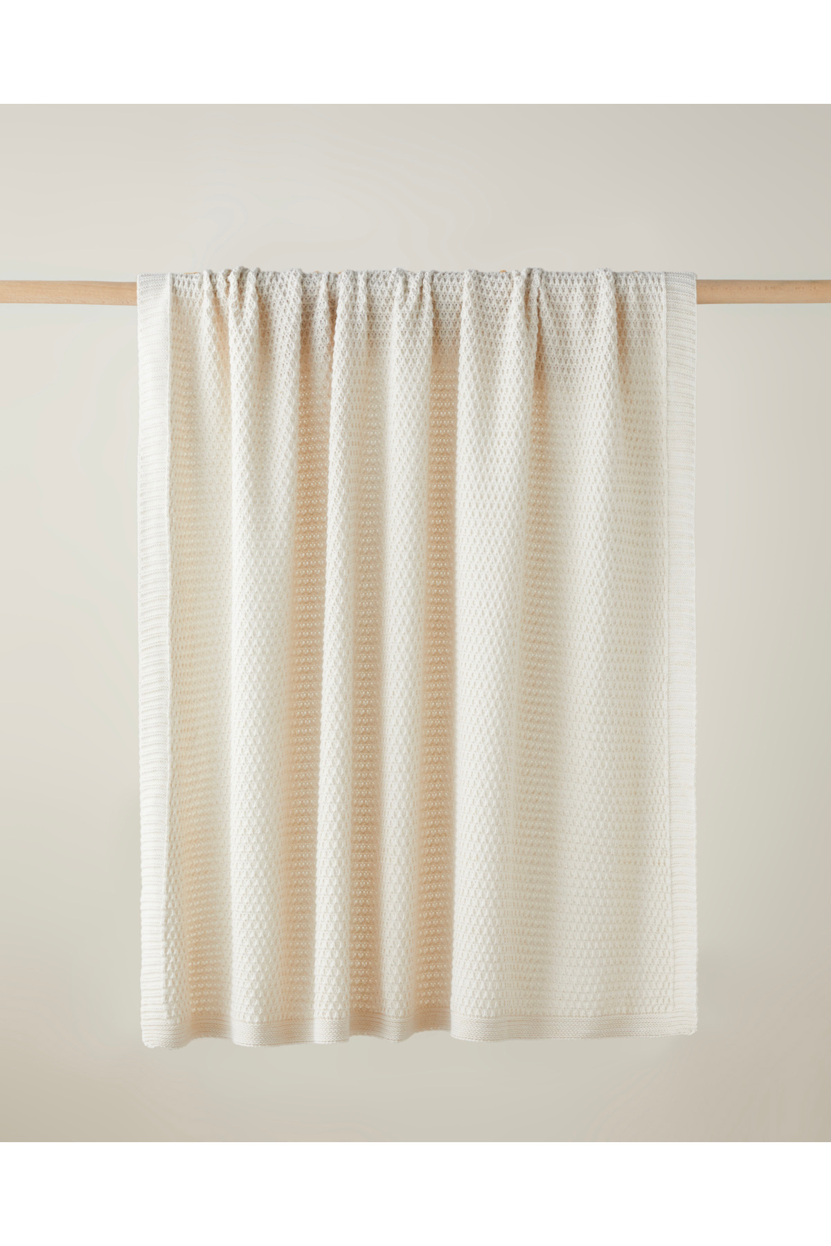 Simple White Koltuk Şalı 130x170 cm Ekru