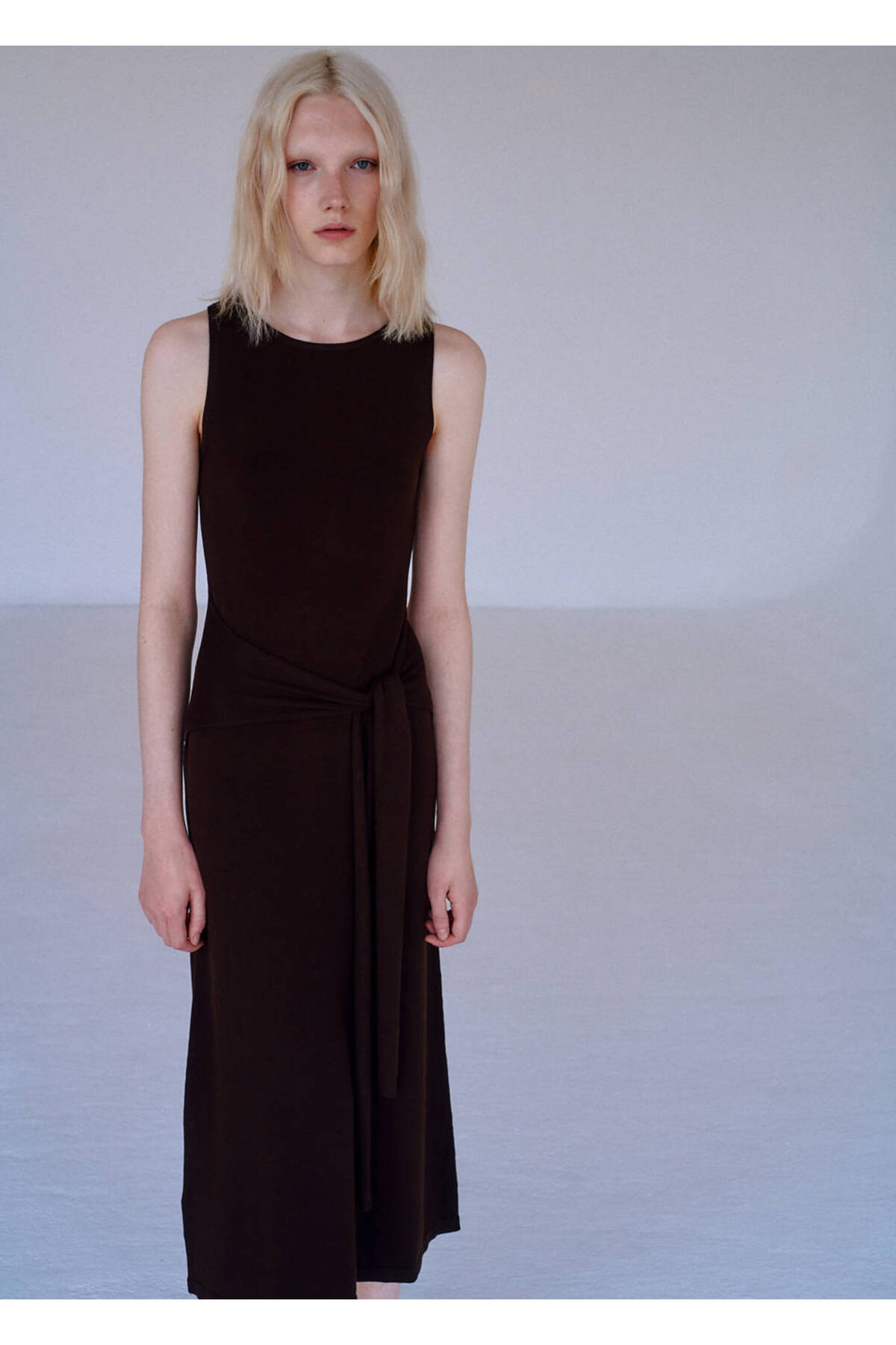 Knitted dress with bow detail