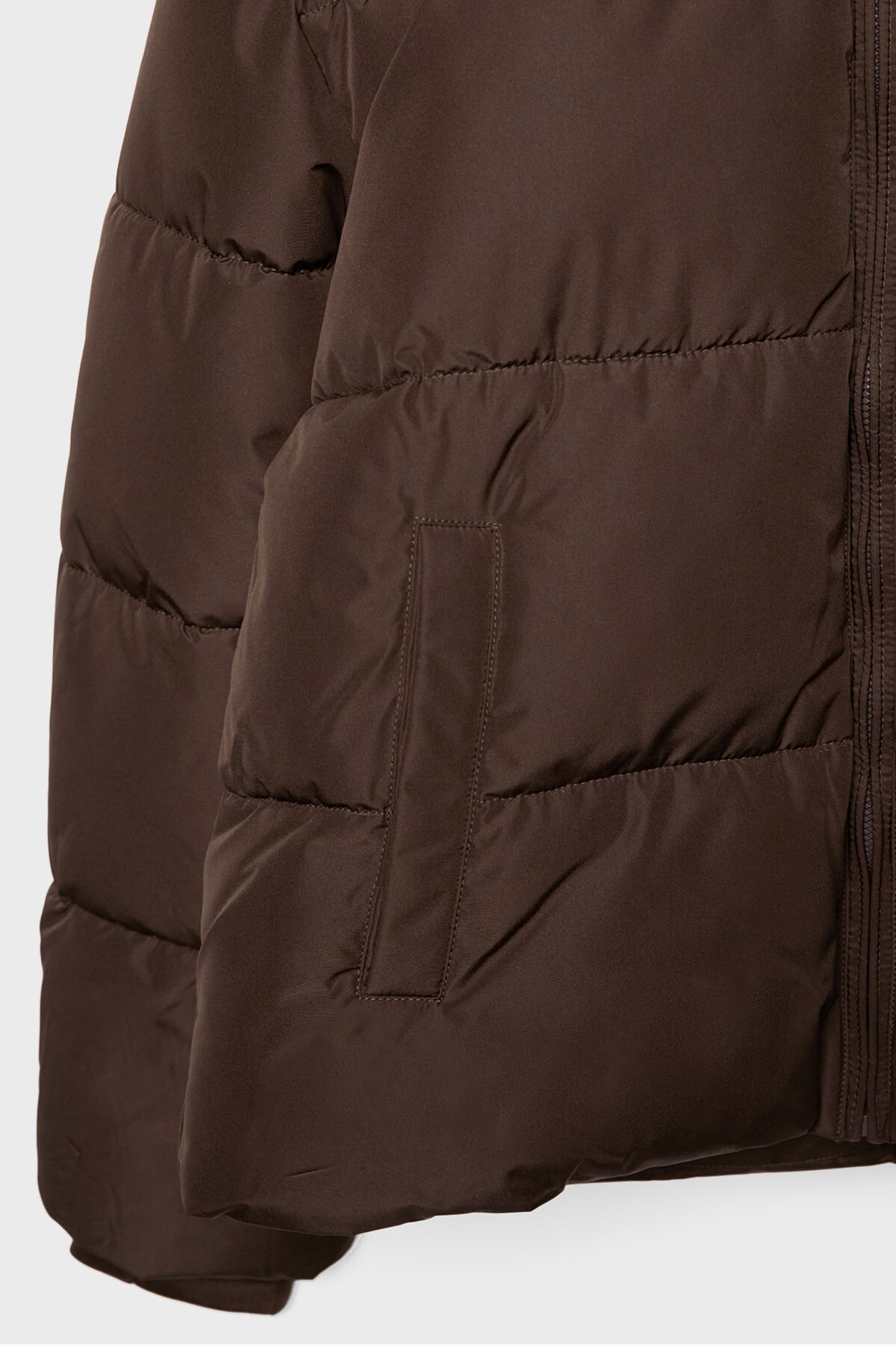 Stradivarius Kapüşonlu kapitone mont görsel 8