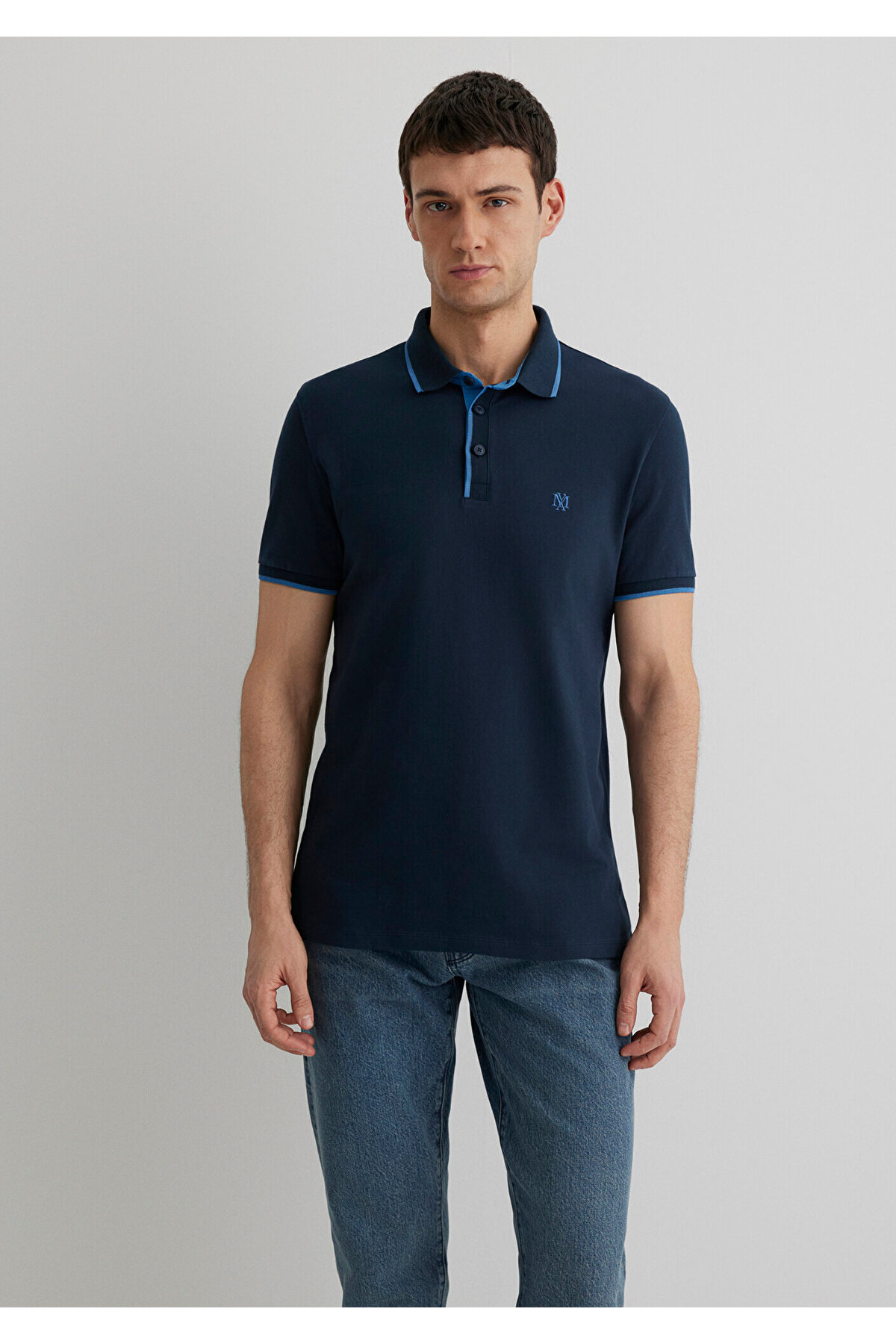 Marineblaues Polo-T-Shirt mit Kragendetail, tailliert, 062373-28417