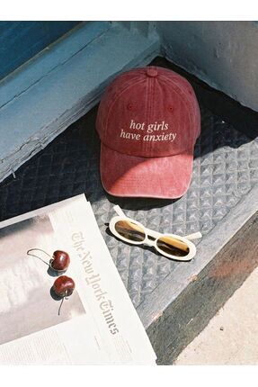 The Selflovers Club Unisex Şapka Eskitme Washed Hot Girls Have Anxiety Nakışl...