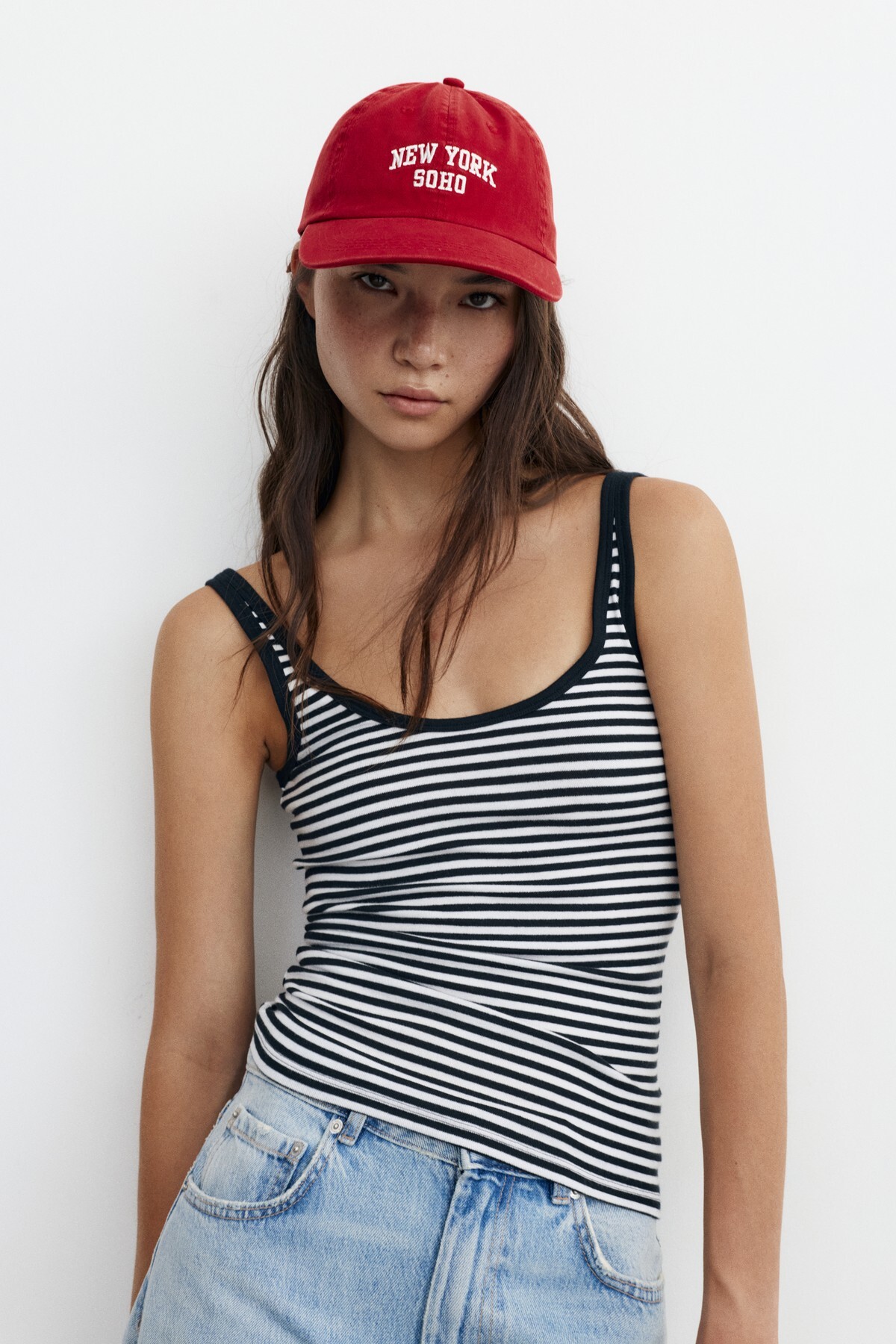 Pull & Bear New York grafik şapka görsel 5