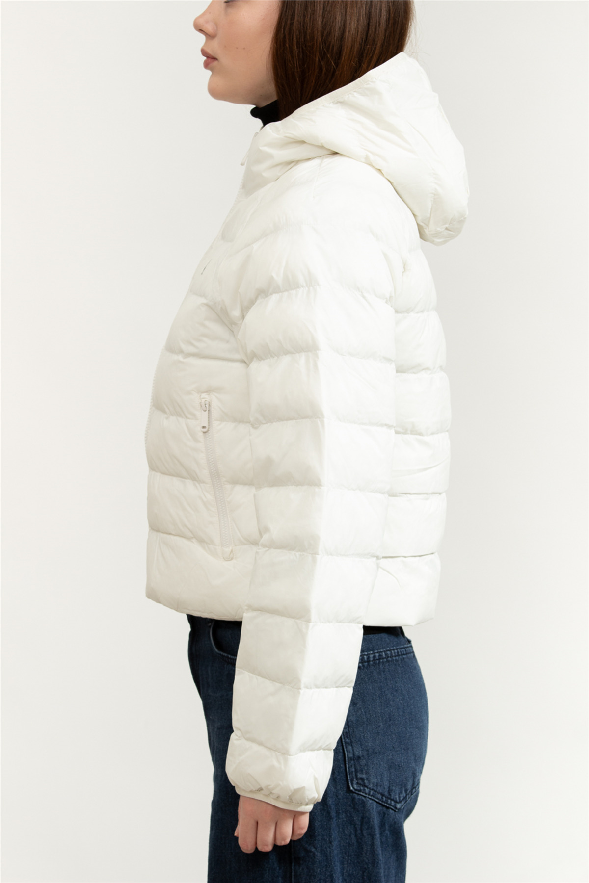 Calvin Klein Lightweight Quilted Jacket Packa Kadın Şişme Mont Beyaz görsel 3