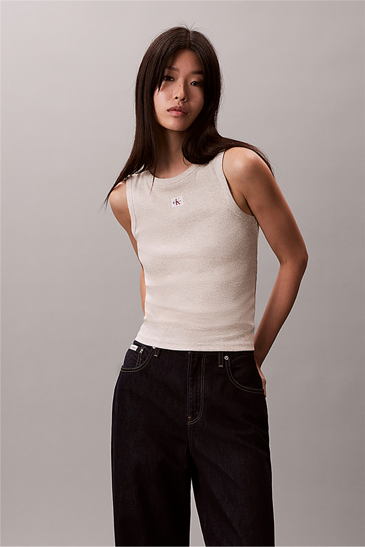 تیشرتزنانهCalvin Kleinخاکستری