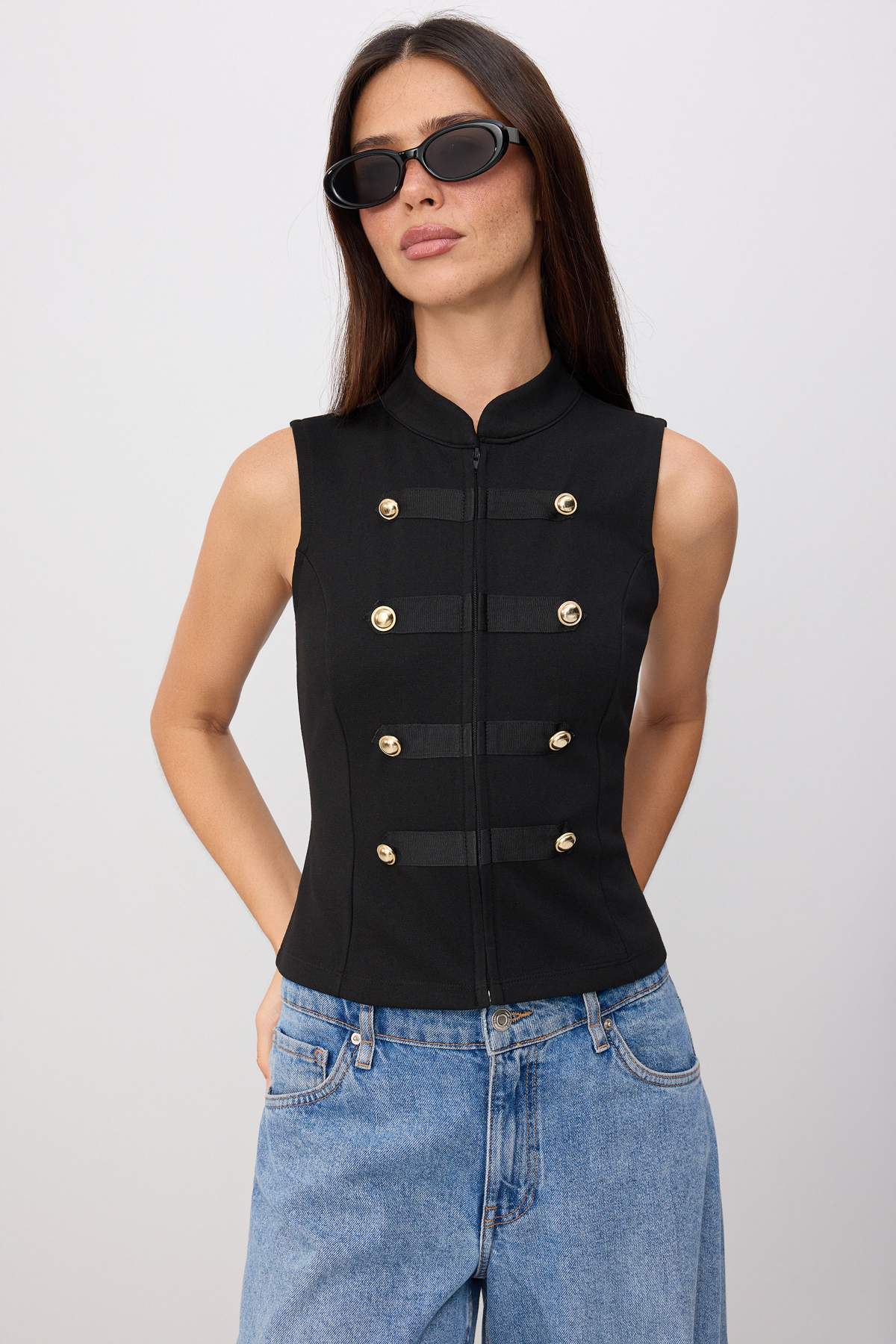 Trendyolmilla Siyah Fitted/Vücuda Oturan Hakim Yaka Mandarin Kapama Kolsuz Örme İnterlok Örme Bluz TWOSS26BZ00819