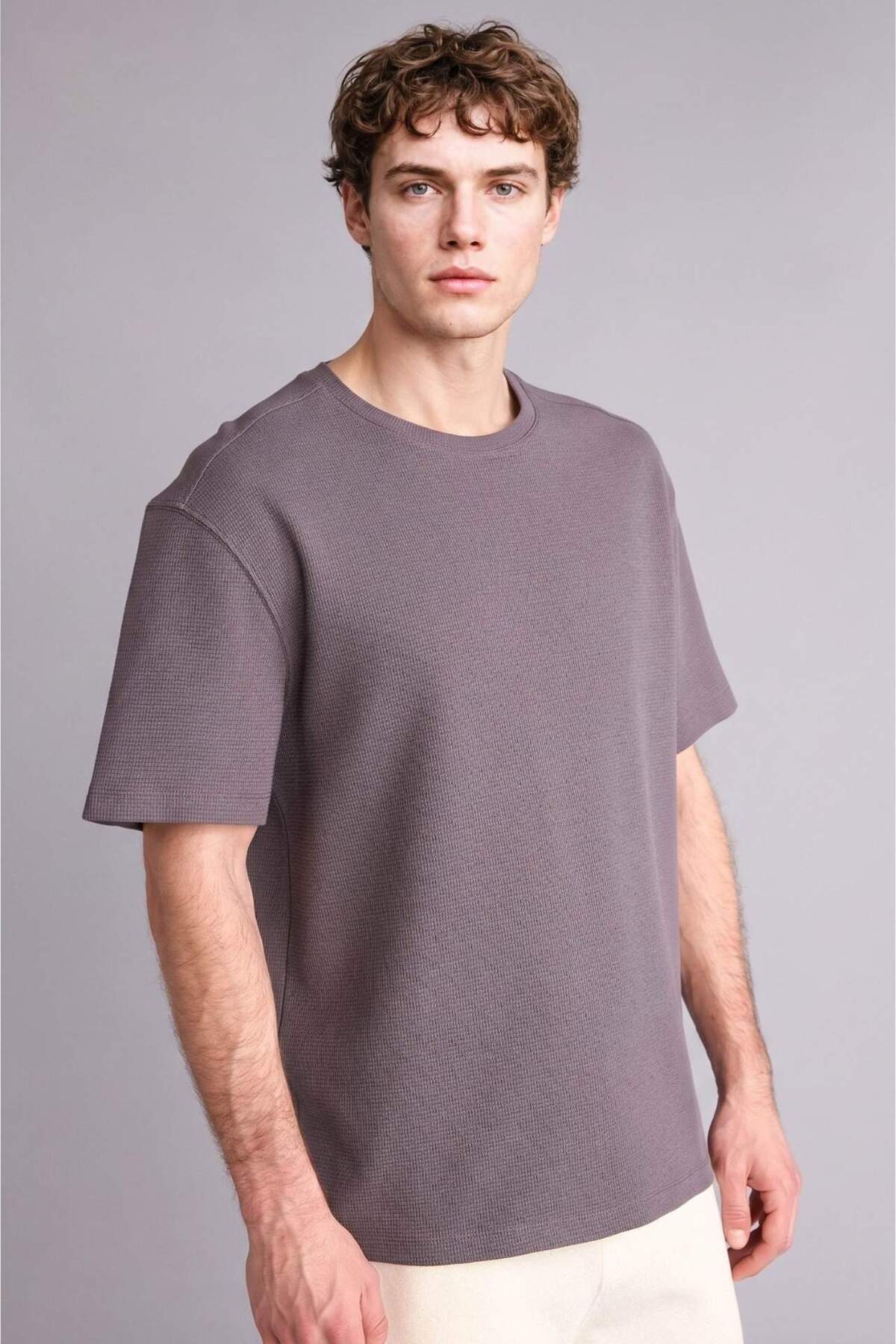 Defacto Cotton Regular Fit Crew Neck Short Sleeve T-Shirt G7259Ax26Sm