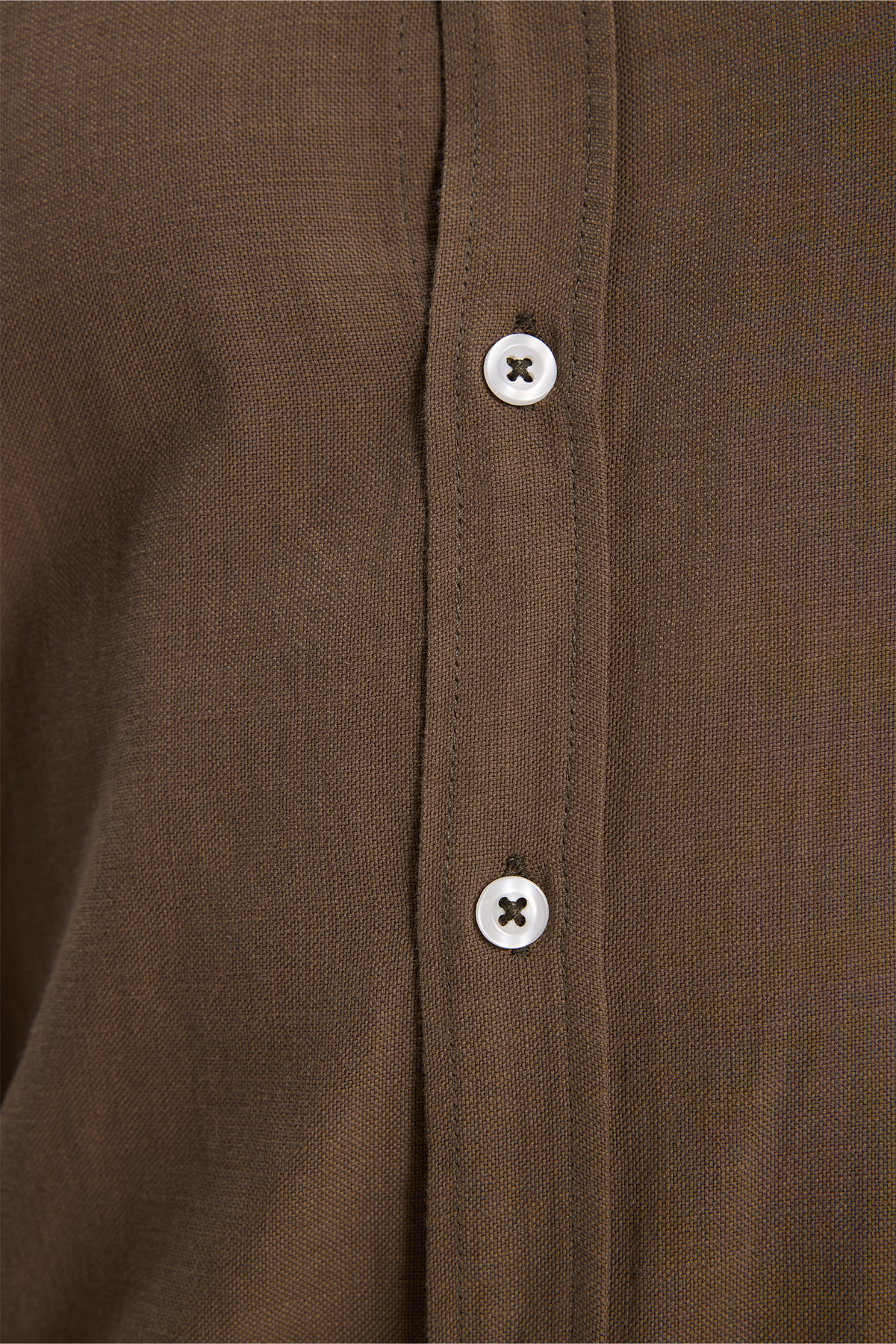 Erkek Slim Fit Dar Kesim %100 Pamuk Düğmeli Yaka Flam Keten Haki Gömlek — خاکی DR260002 — تصویر 8 از 9