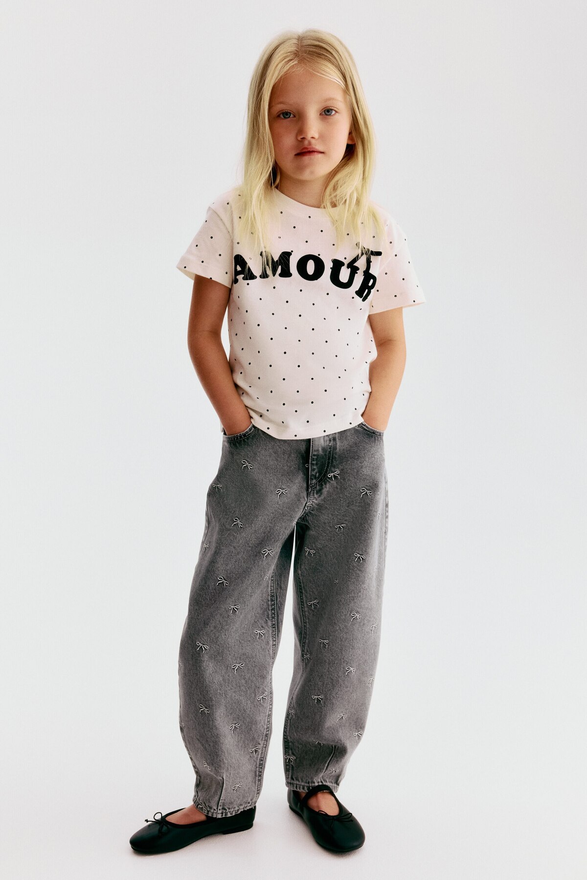 شلوار جین گشاد و فیت بشکه‌ای اچ اند ام شلوار جین H&M