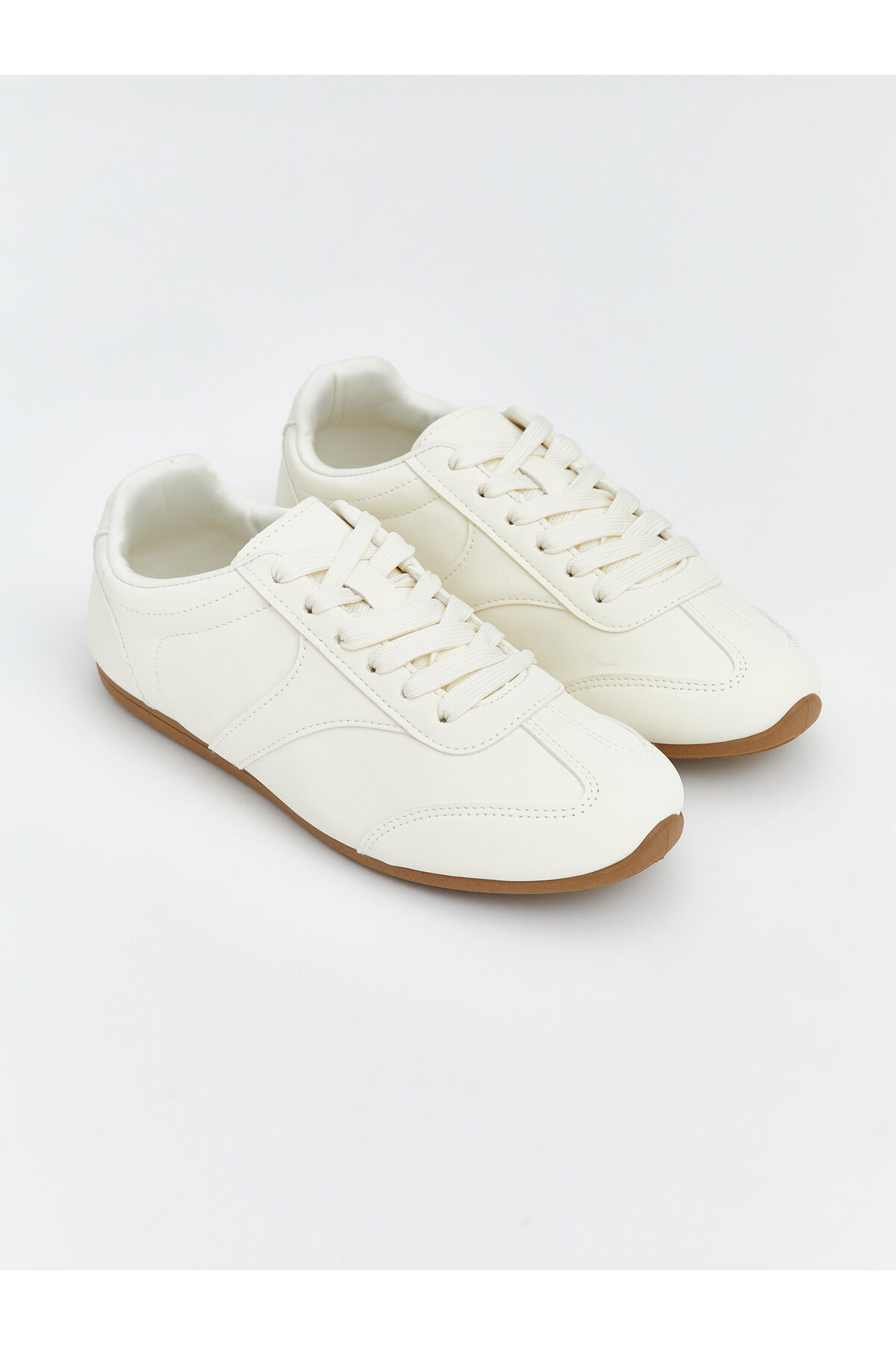 エクリュ38 Ecru Sneakers Models & Prices - 2026