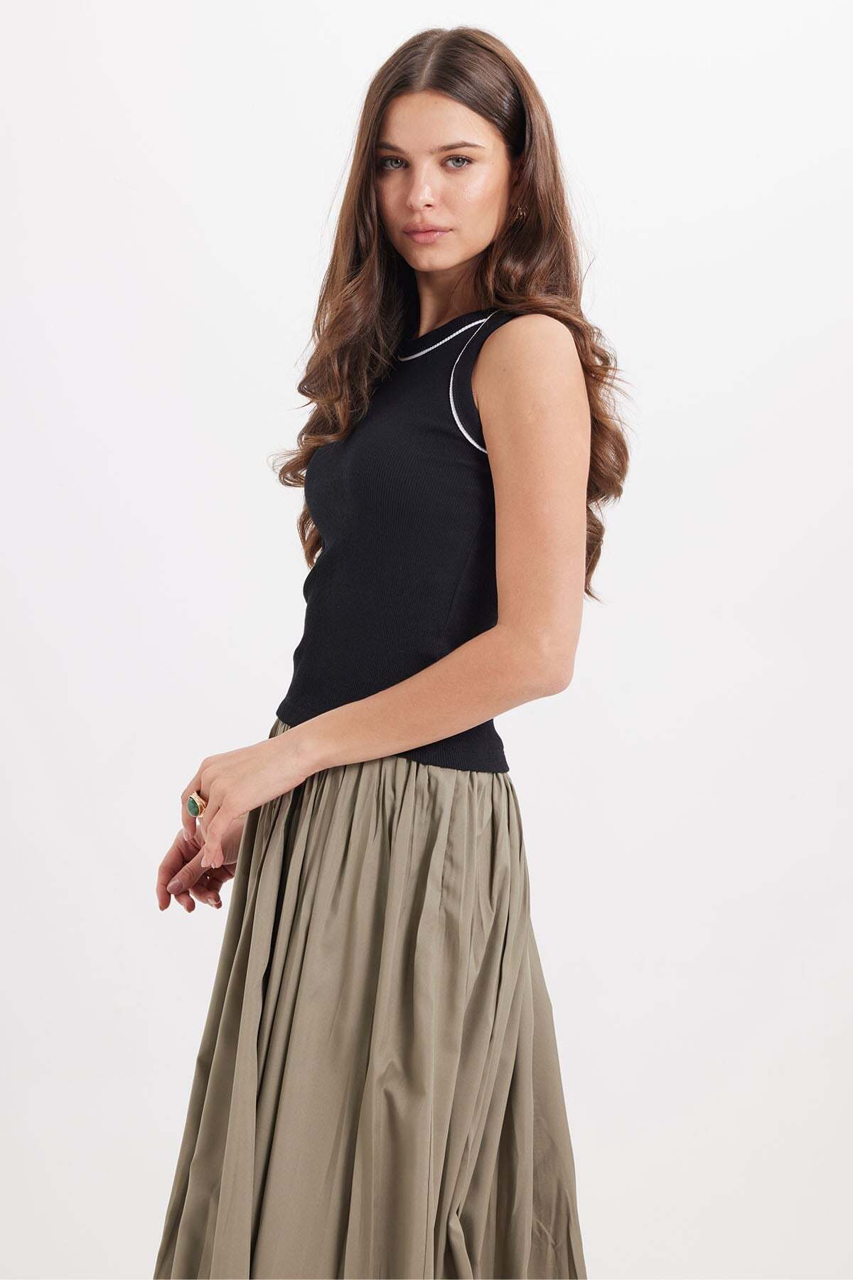 Tudors Kadın Slim Fit Dar Kesim Pamuklu Askılı Bisiklet Yaka Biyeli Siyah Crop Atlet görsel 6