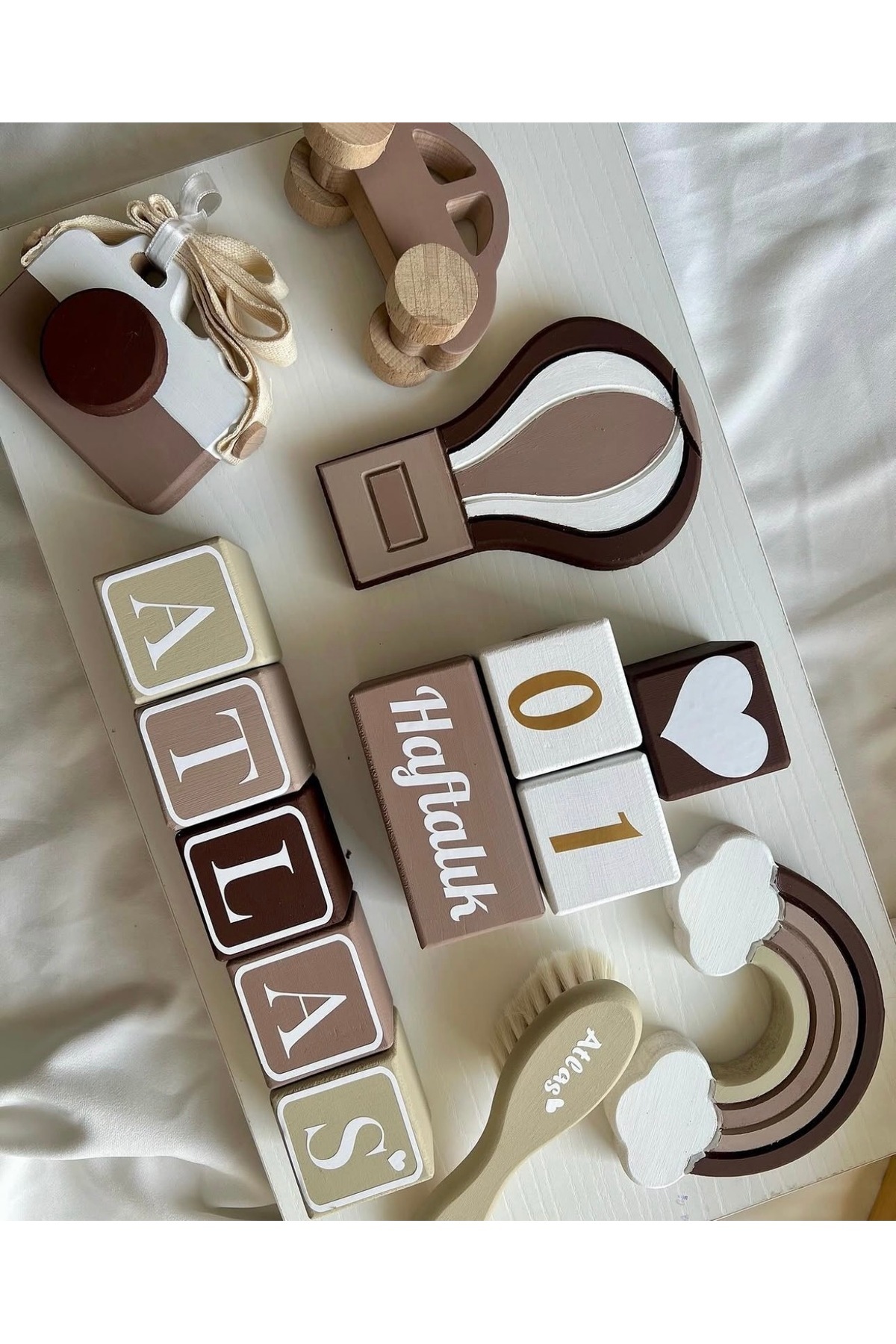 Kahverengi objeli set 5 harfli
