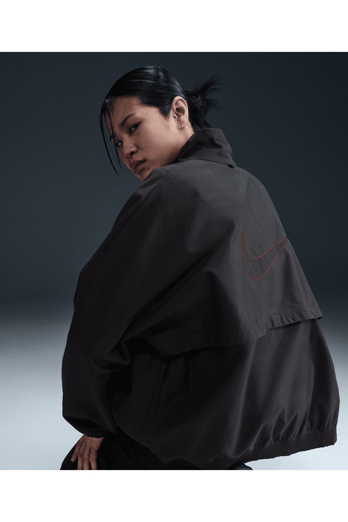 Nike Sportswear Collection Kadın Siyah Oversized Windrunner Twill Ceket | HJ0314-010 görsel 3