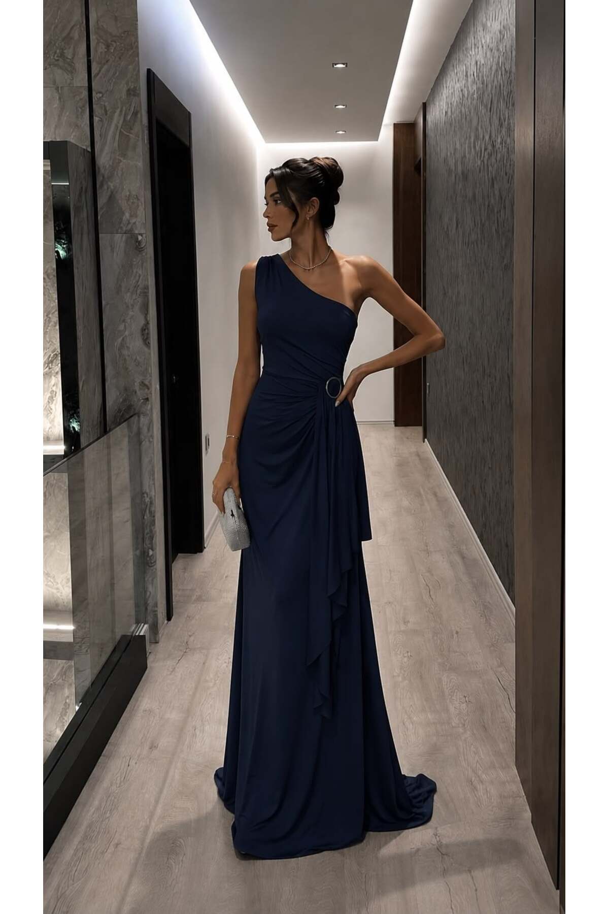 Modafeminen Navy Blue One-Shoulder Draped Long Evening Dress with Buckle Accessories 583423
