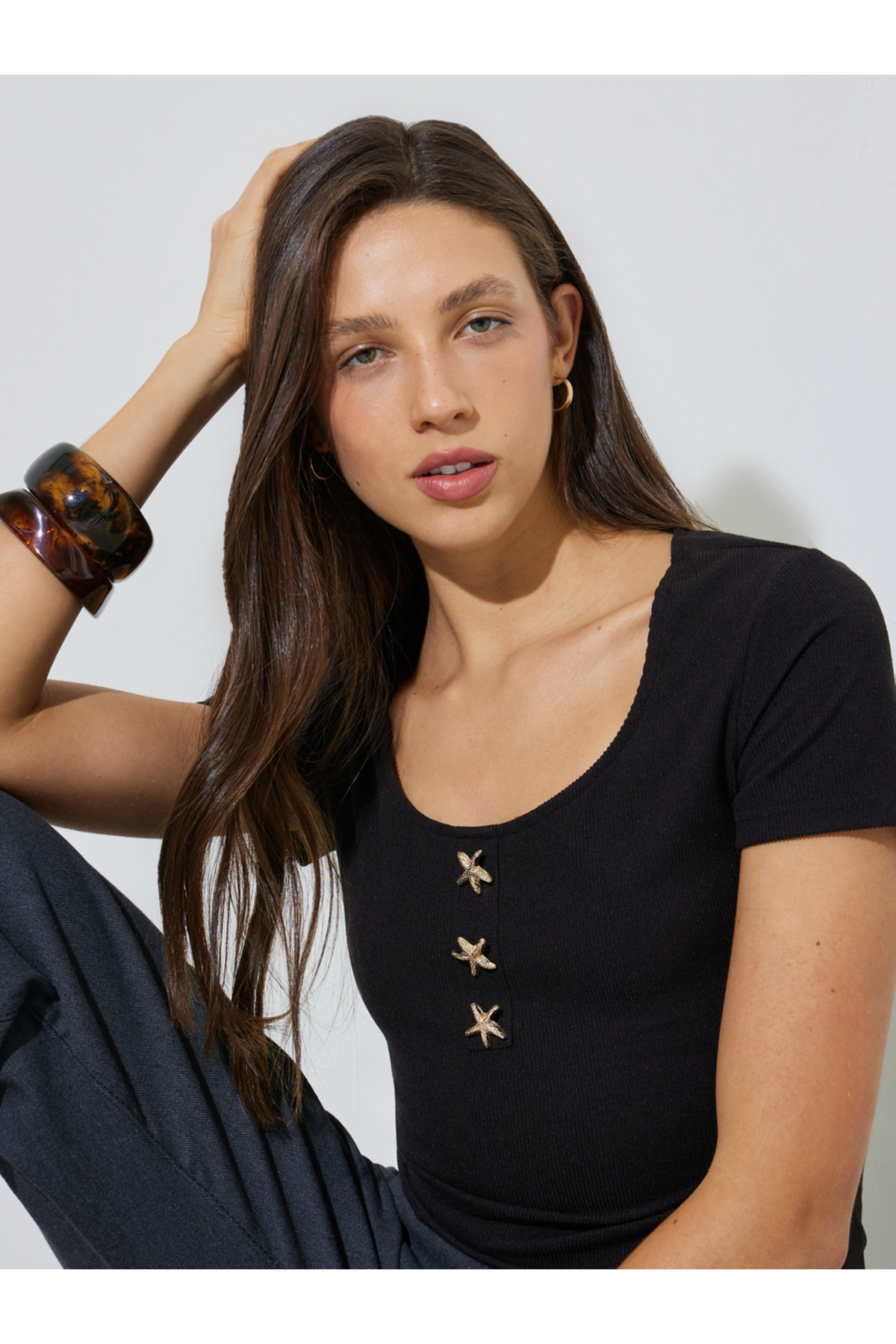 Styli Black Ribbed Scoop Neck T-Shirt With Star Buttons