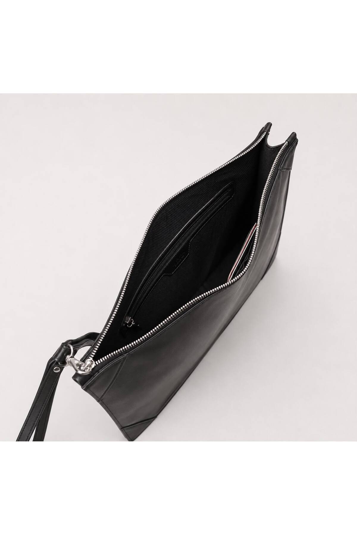 ÖzkanAccessory Noctra Siyah Deri Clutch, Kartlıklı, Telefon Bölmeli, Fermuarlı İç Cepli Unisex El Çantası görsel 4