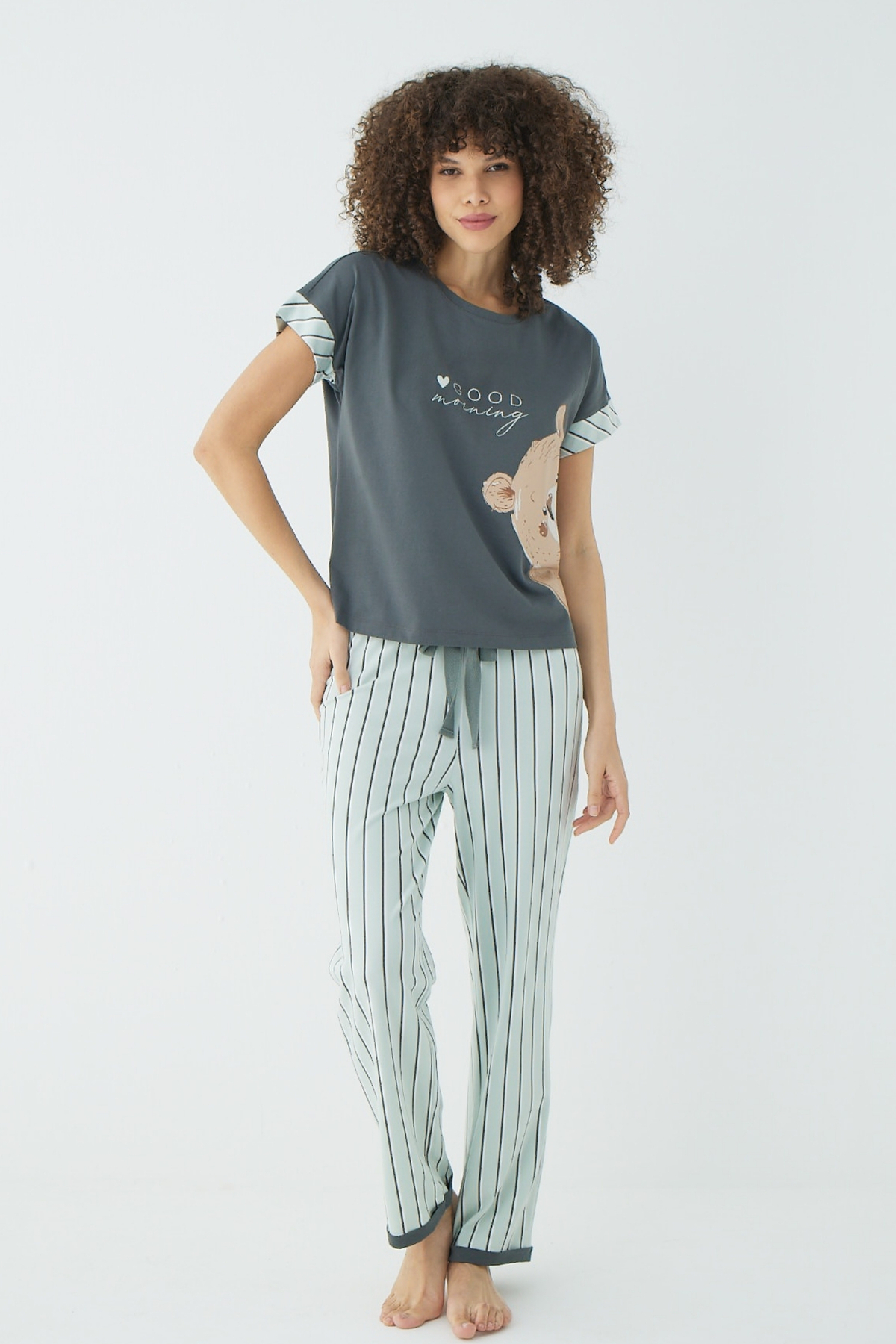 İPEKTENİM Sevimli Ayıcık ve Good Morning Yazı Baskılı Düşük Kol Detaylı Çapraz Kumaş Biyeli Pijama Takımı görsel 3