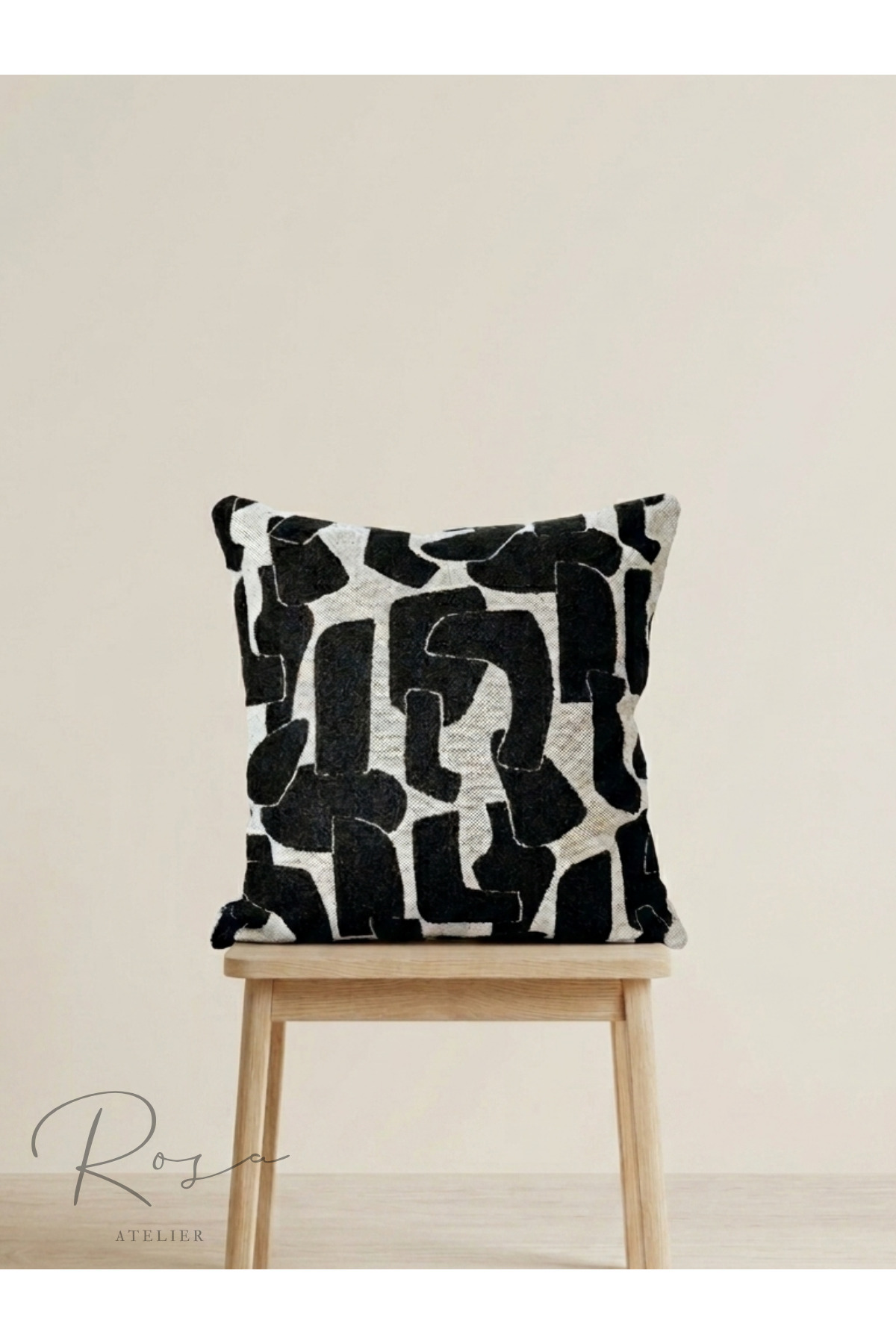 Rosa Atelier Totem Siyah Özel Dokuma Kırlent Kılıfı (45x45) - Fiyatı