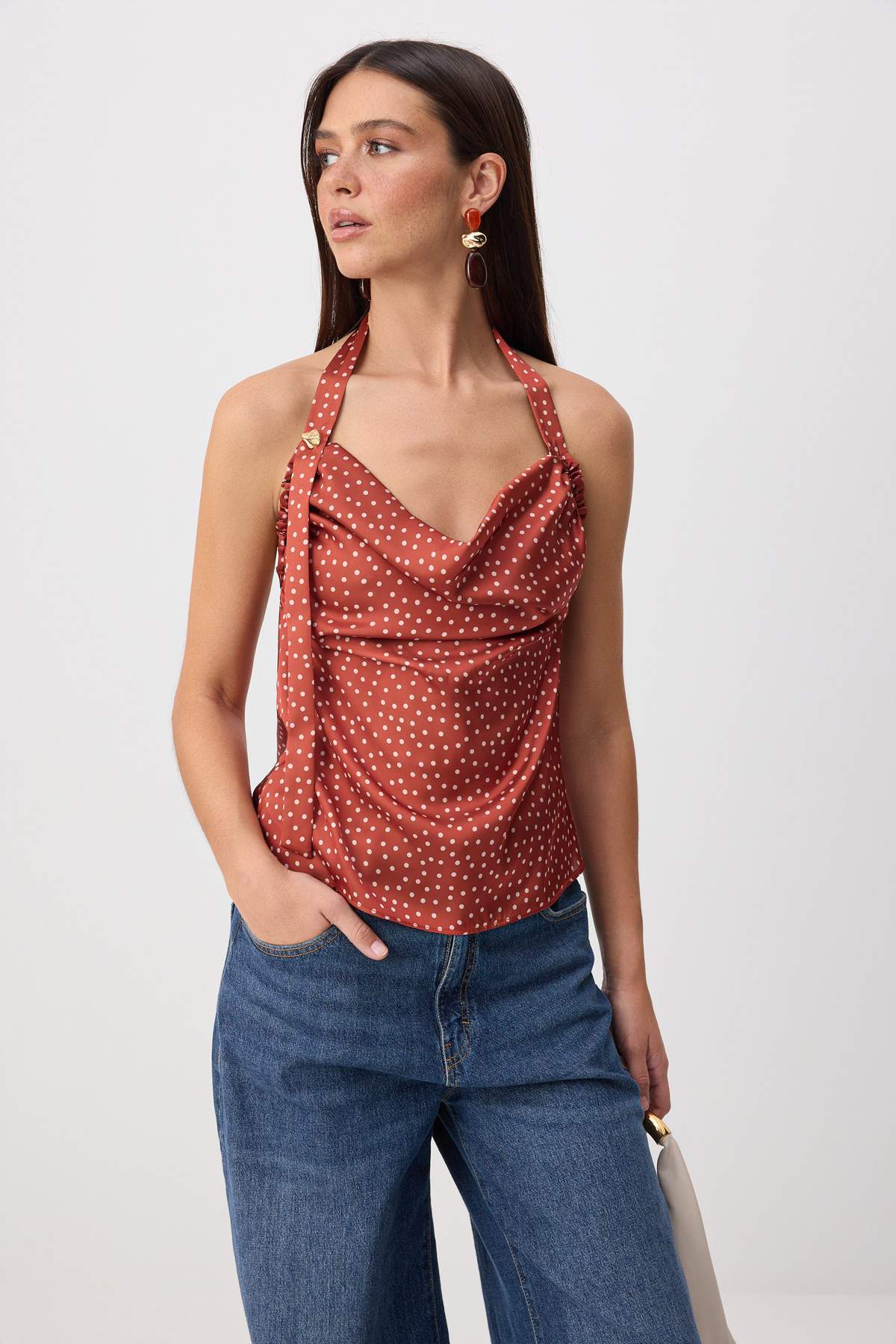 Trendyolmilla Kiremit Puantiye Desen Aksesuar Detaylı Dokuma Saten Bluz TWOSS26BZ00496