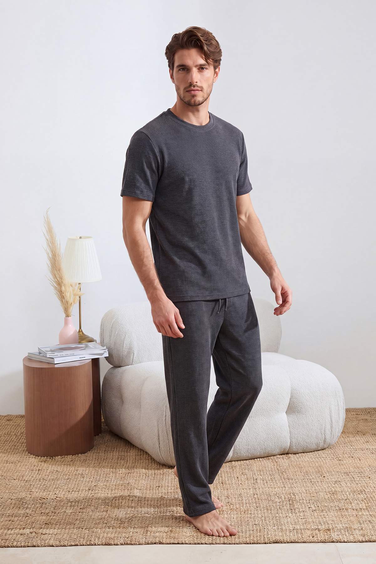 Trendyolmilla Man Antrasit Oversize/Geniş Kesim Dokulu Eşofman Takımı TMNSS25EM00010