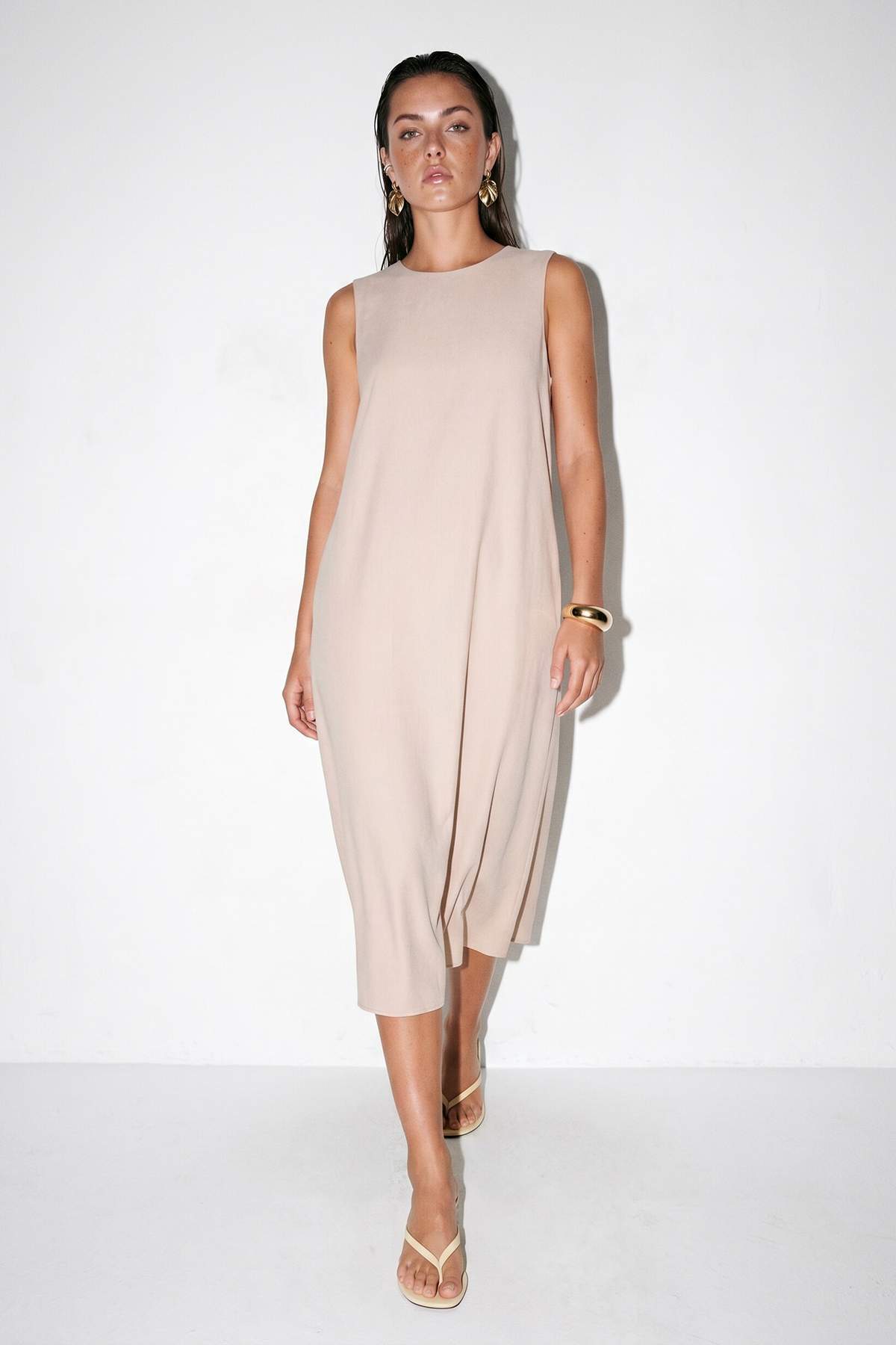 Drop by Trendyolmilla Taş Bisiklet Yaka Kolsuz Dokuma Elbise TDRSS26EL00079