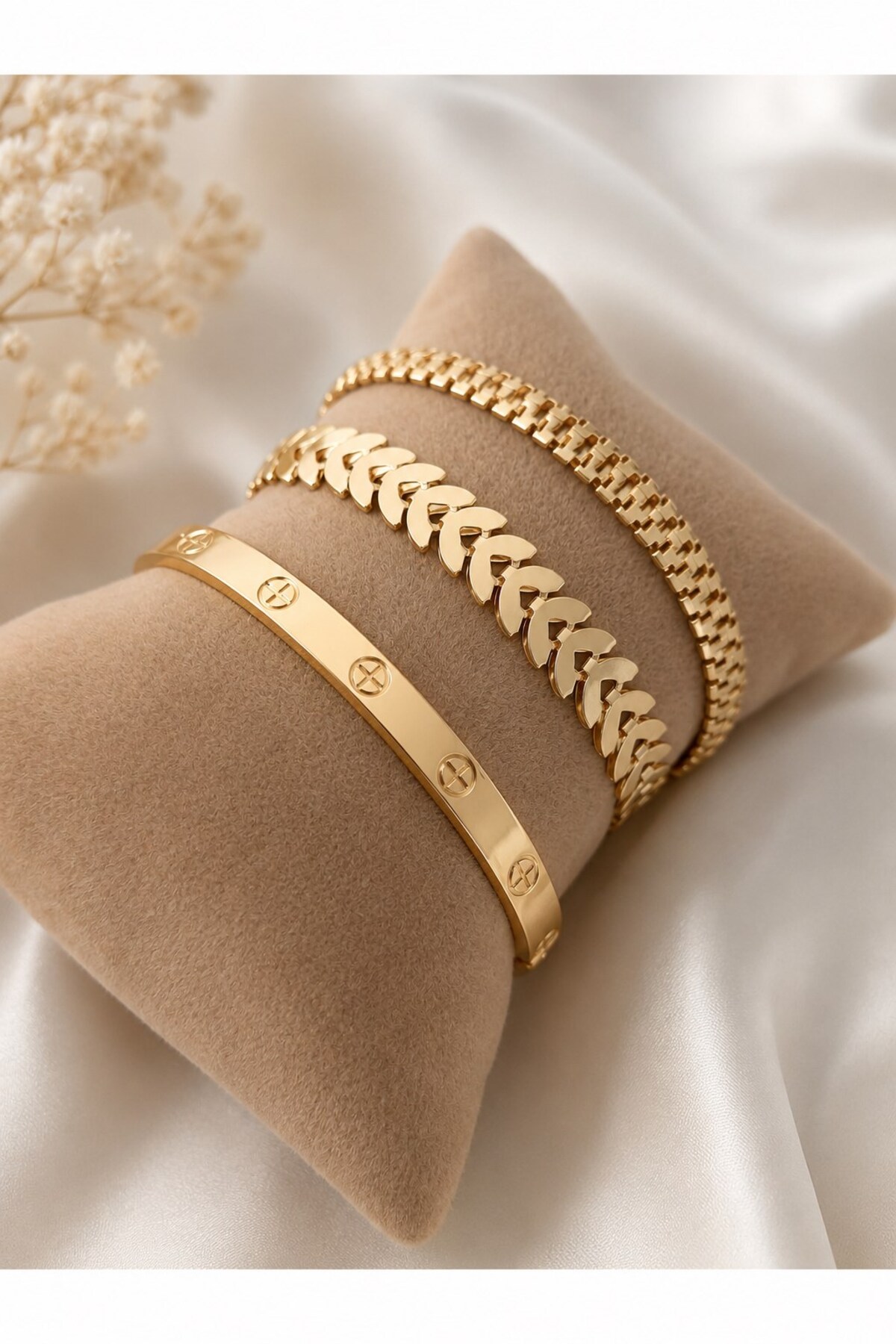 X-Lady Accessories Kadın Gold Renk Kılçık Model Tırtıl Model Düz Crt Model Kararmaz Çelik Kombin BileklikXL