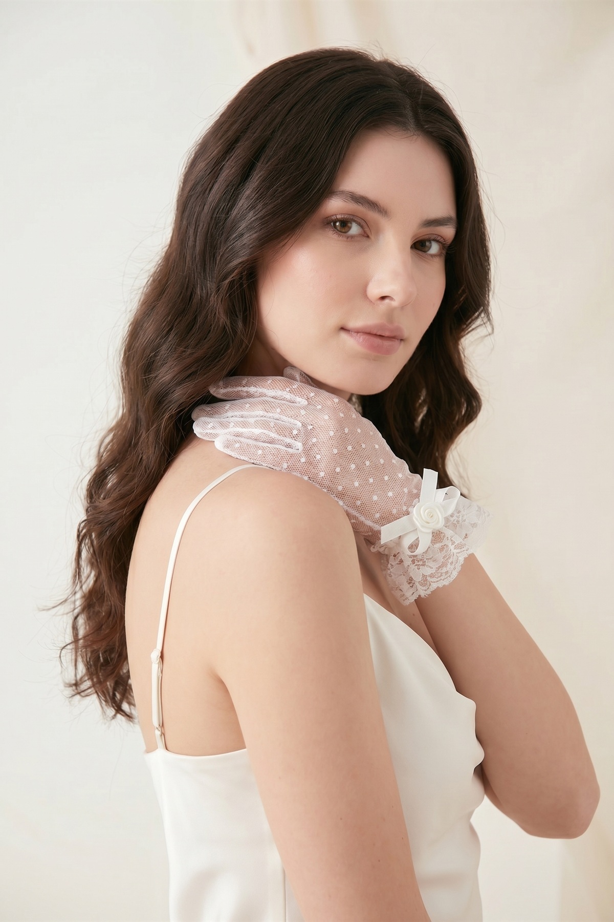 Elegance Scarf Kısa Puantiyeli Tül Dantelli Gelin Eldiveni Beyaz Nikah Gelinlik Düğün Abiye Davet Söz Kına görsel 7