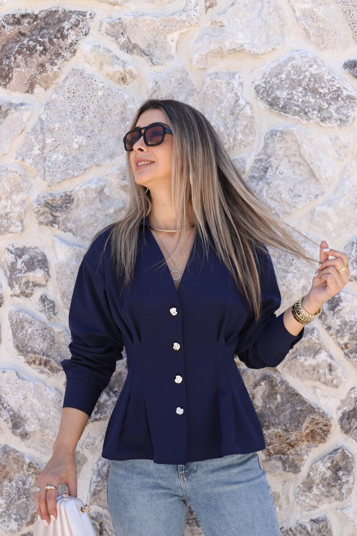 bytugcekaya Lacivert Gold Düğmeli Pilili Gömlek