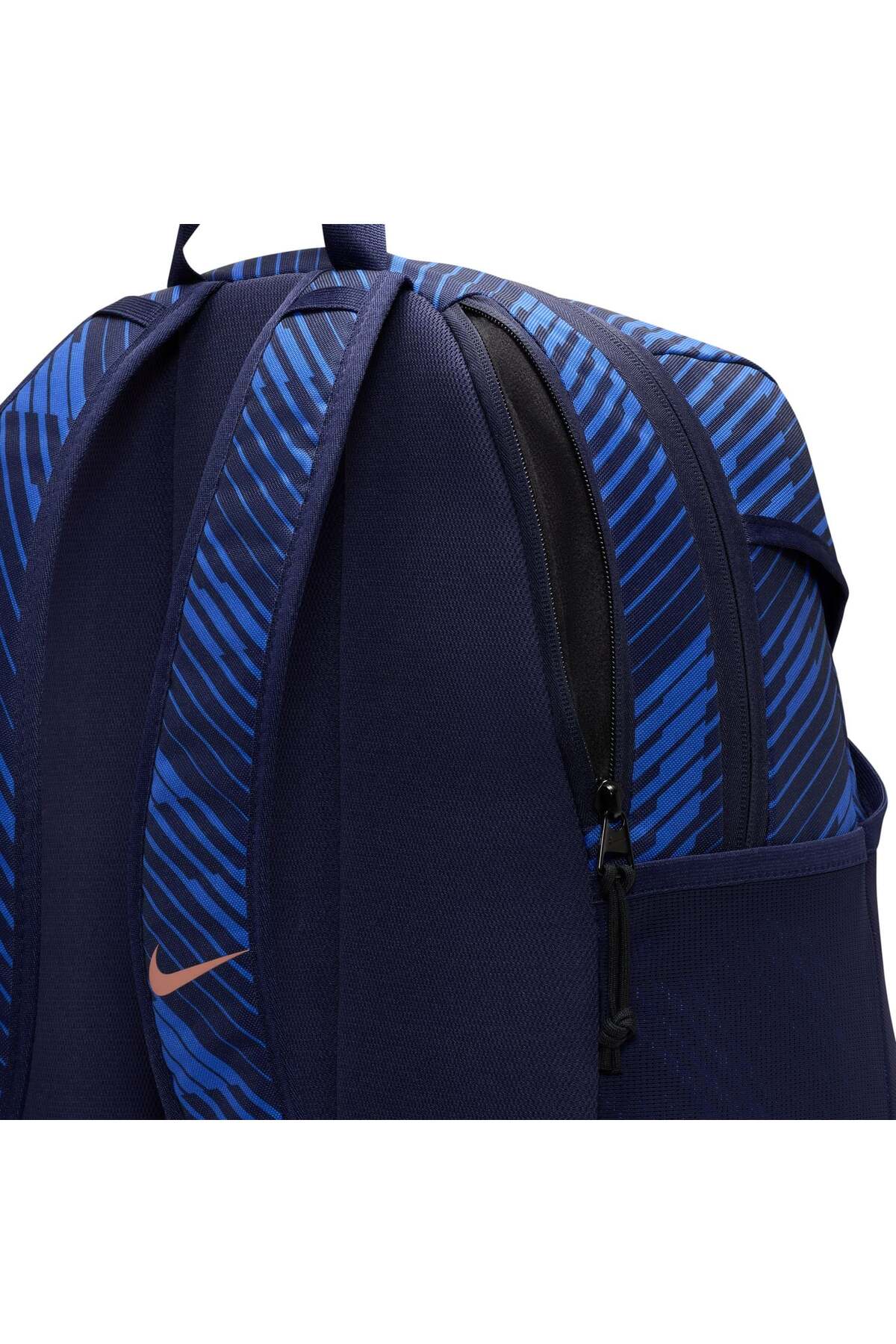 nike blue classic line backpack Elemental DTLR It features padded and adjustable shoulder straps for a comfortable Nike Backpack FFF Nk Academy