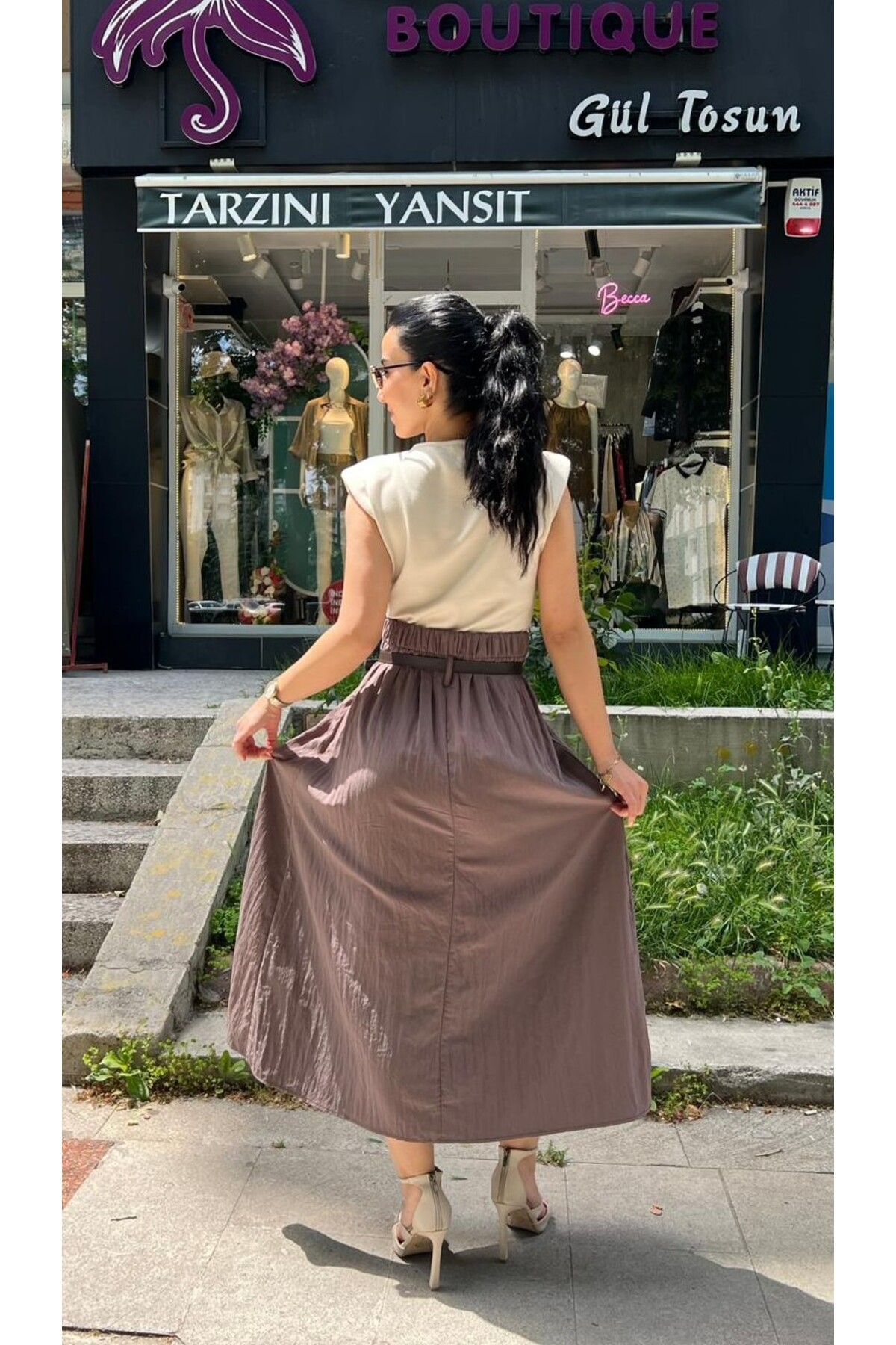 Vatkalı Kemerli Tişört Elbise