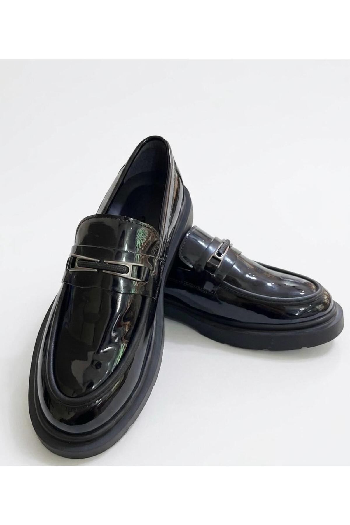 UZN AYAKKABI Erkek Rugan Kundura Ayakkabı Siyah Metal Tokalı Modern Loafer görsel 5